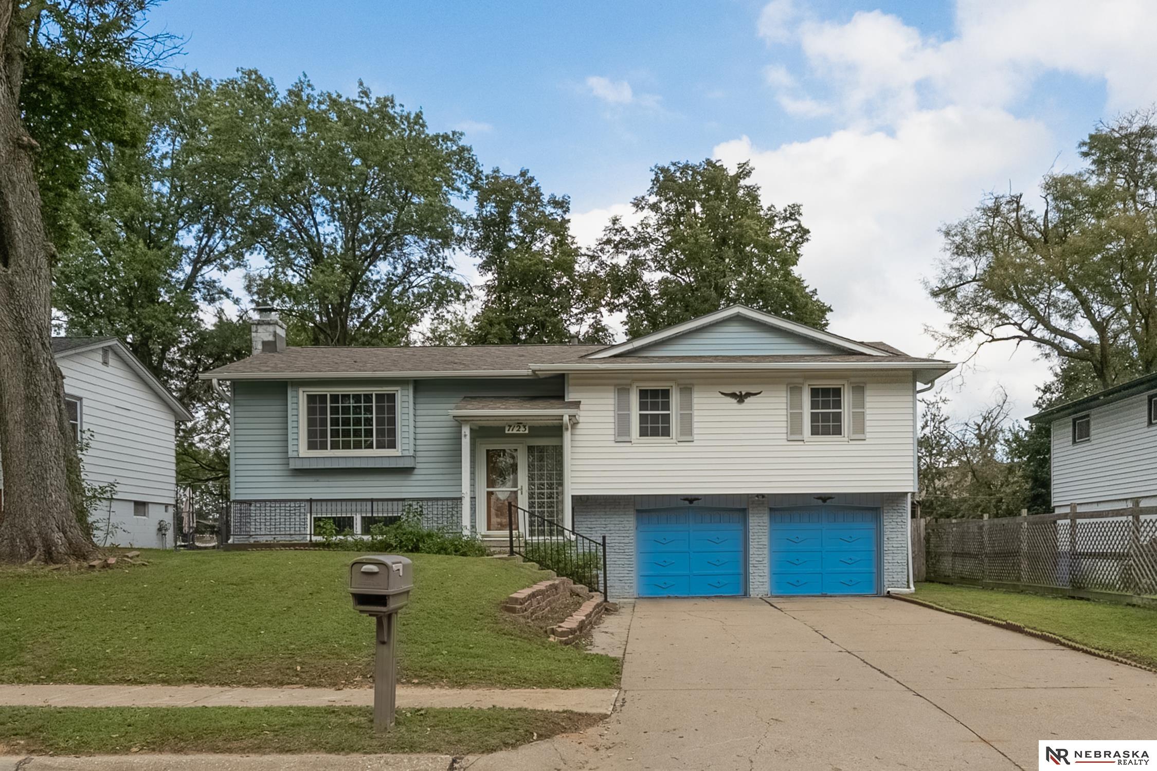 7123 Wood Lane Drive — photo