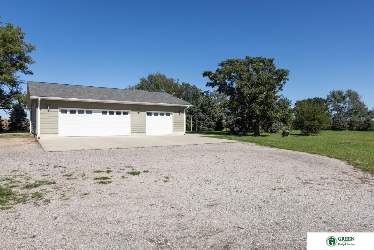 1019 R Road, York, NE 68467 — photo 2