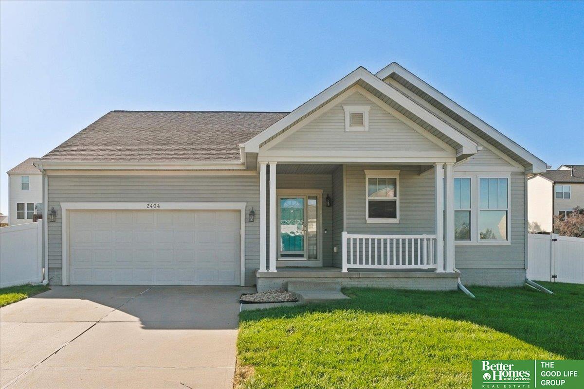 2404 S Mineral Drive — photo