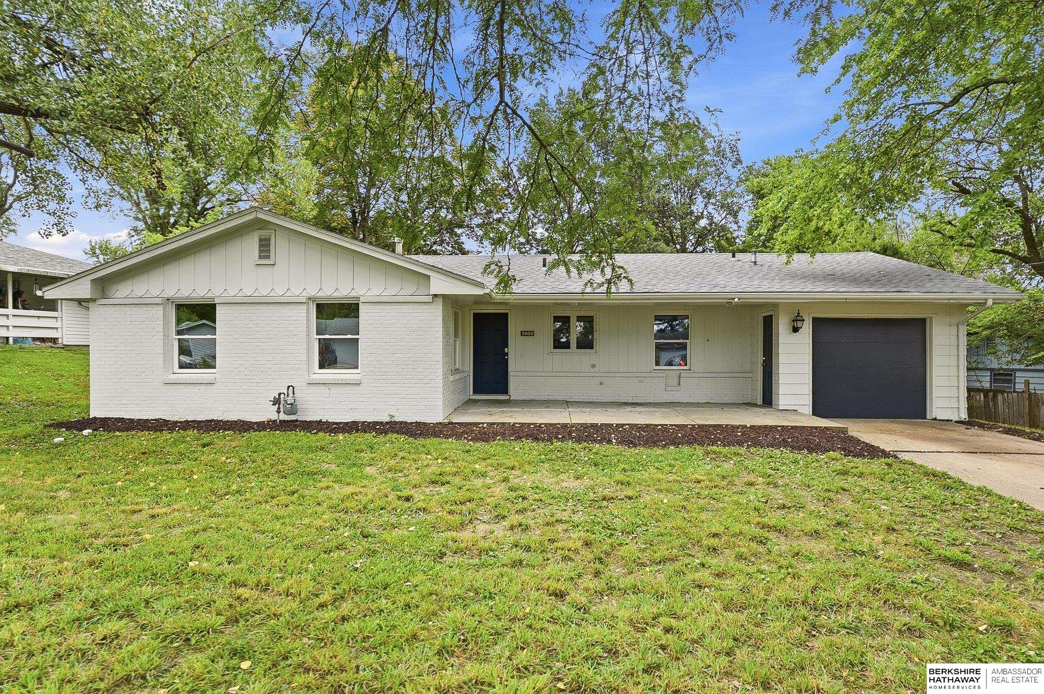 5400 W Benton Street — photo