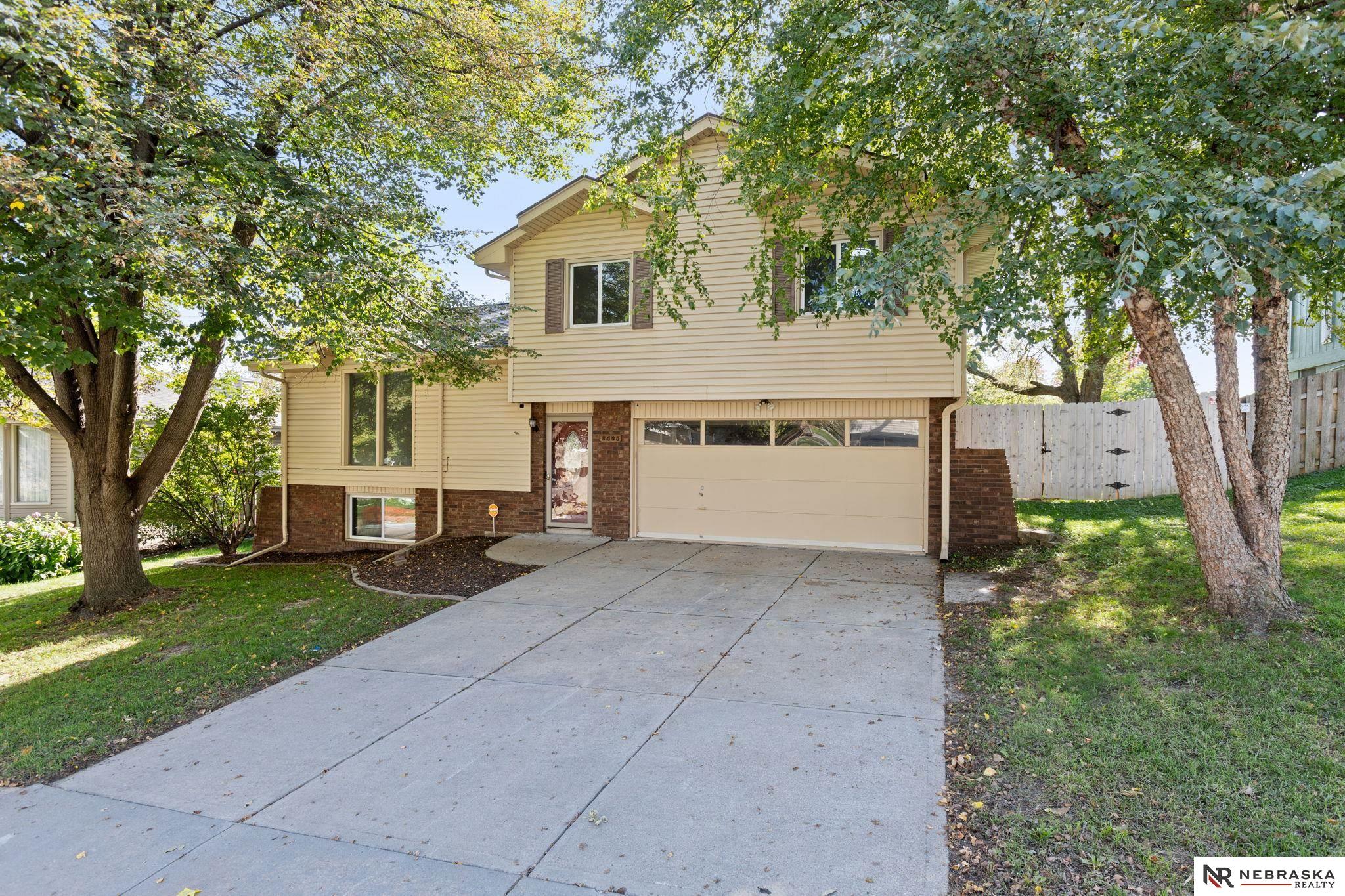 2405 Hogantown Drive — photo