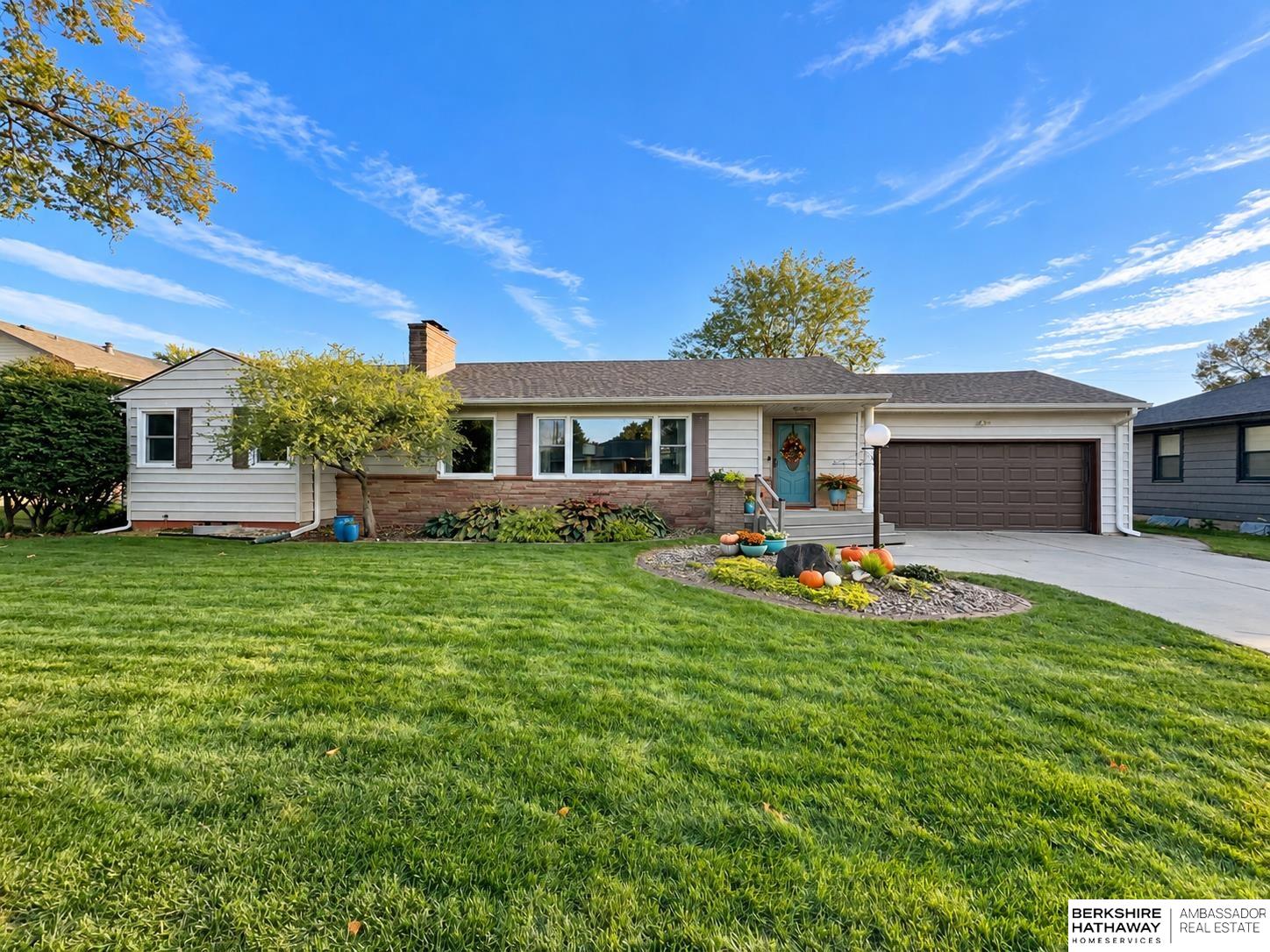 1717 Phelps Avenue — photo