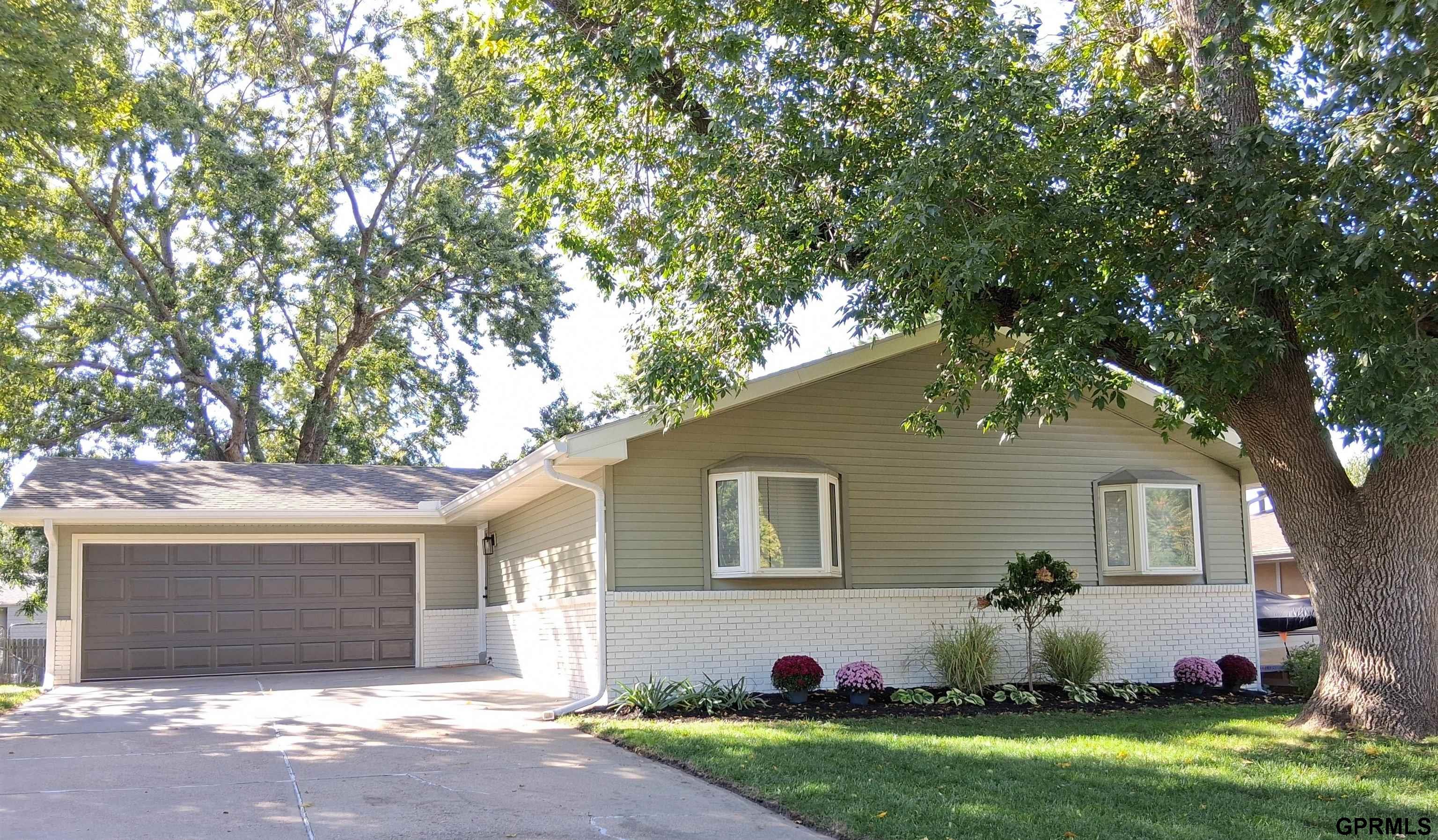 6031 Skylark Lane — photo
