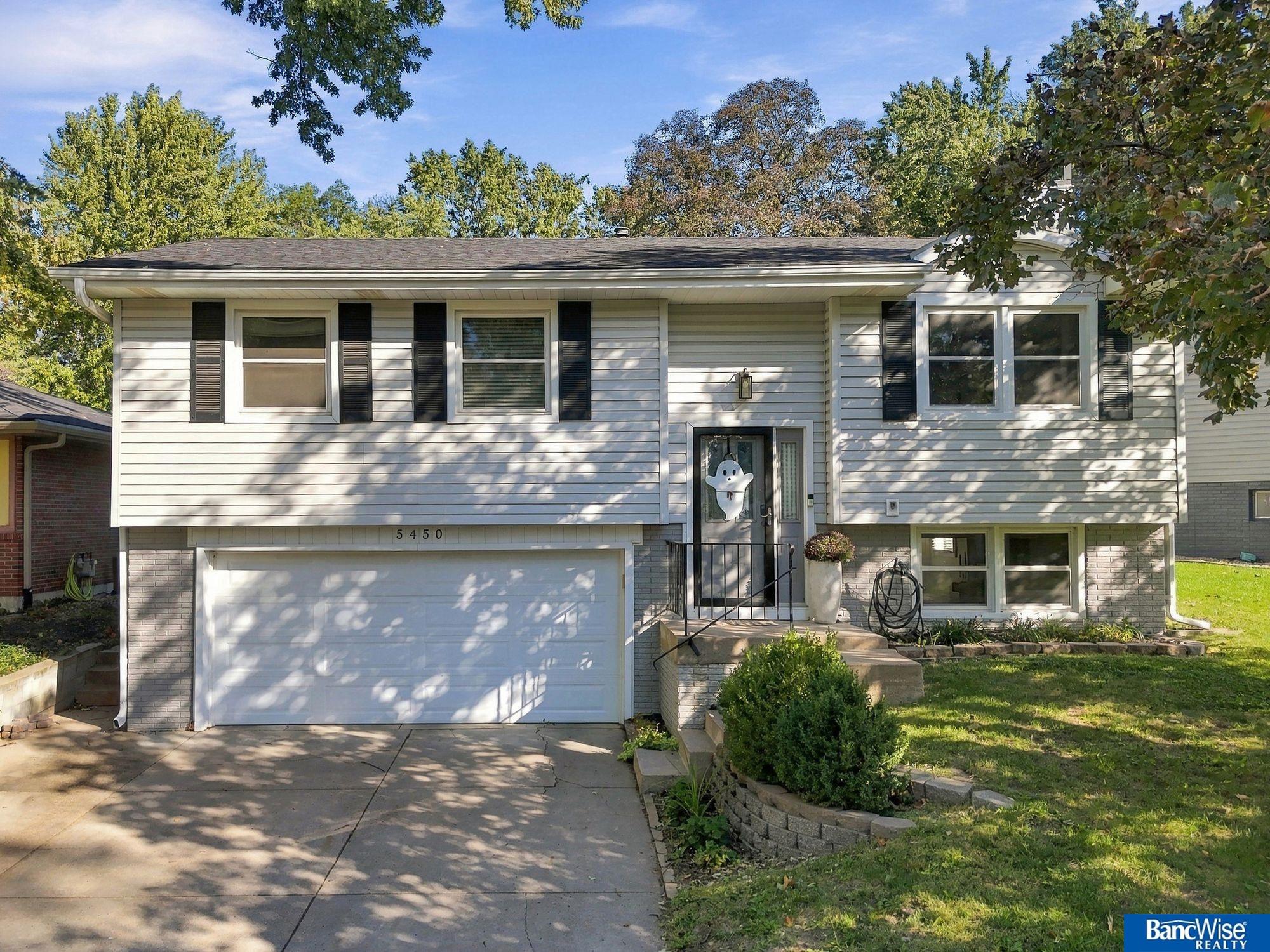 5450 Covey Court — photo