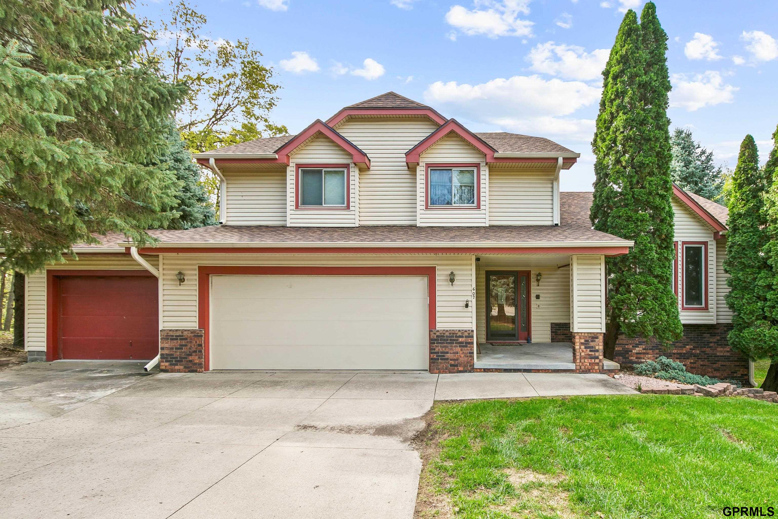 607 LaSalle Circle — photo