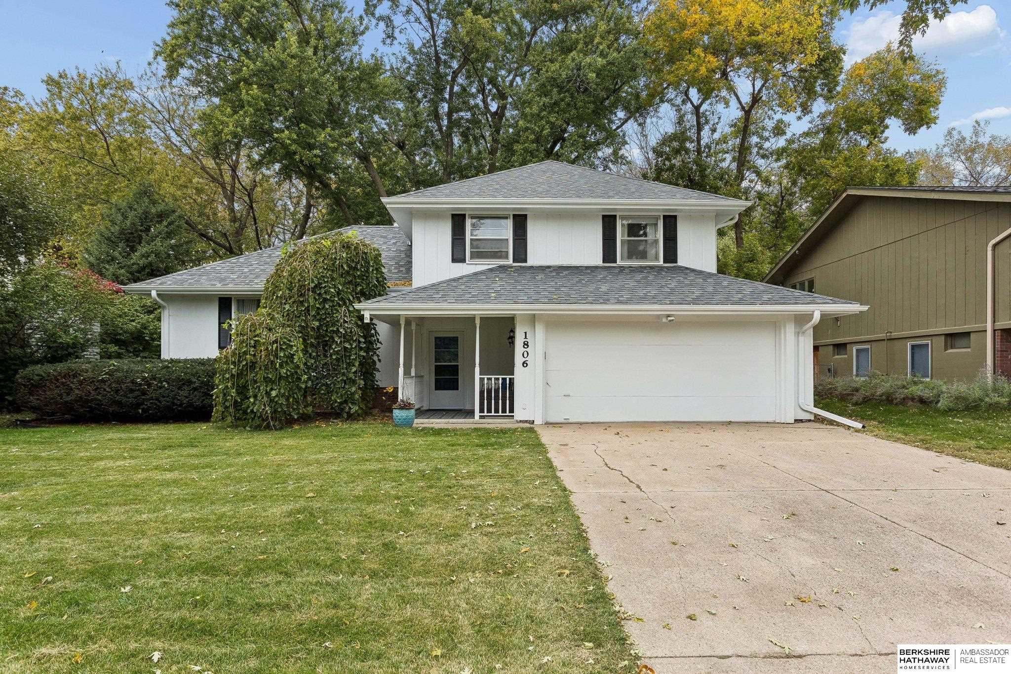 1806 Mayfair Drive — photo