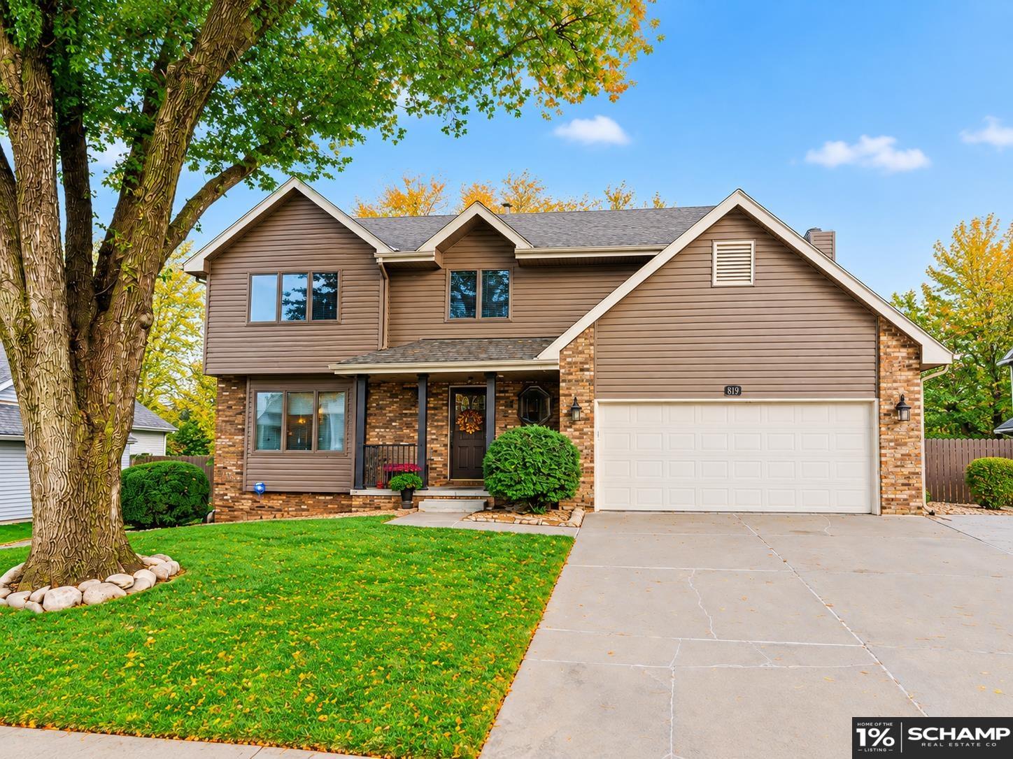 819 Valentine Lane — photo