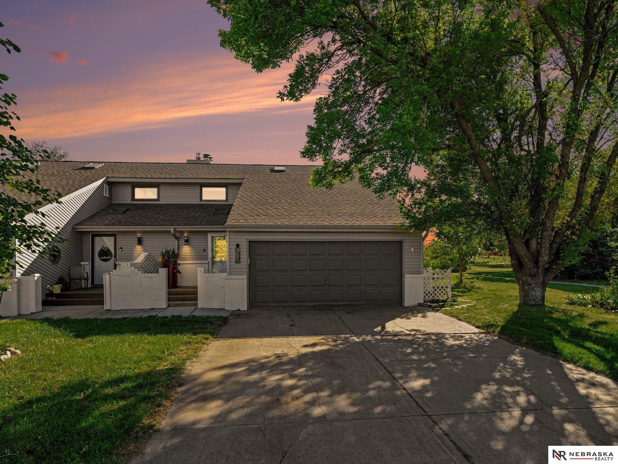 301 E Condron Street, Valley, NE 68064 — photo 2