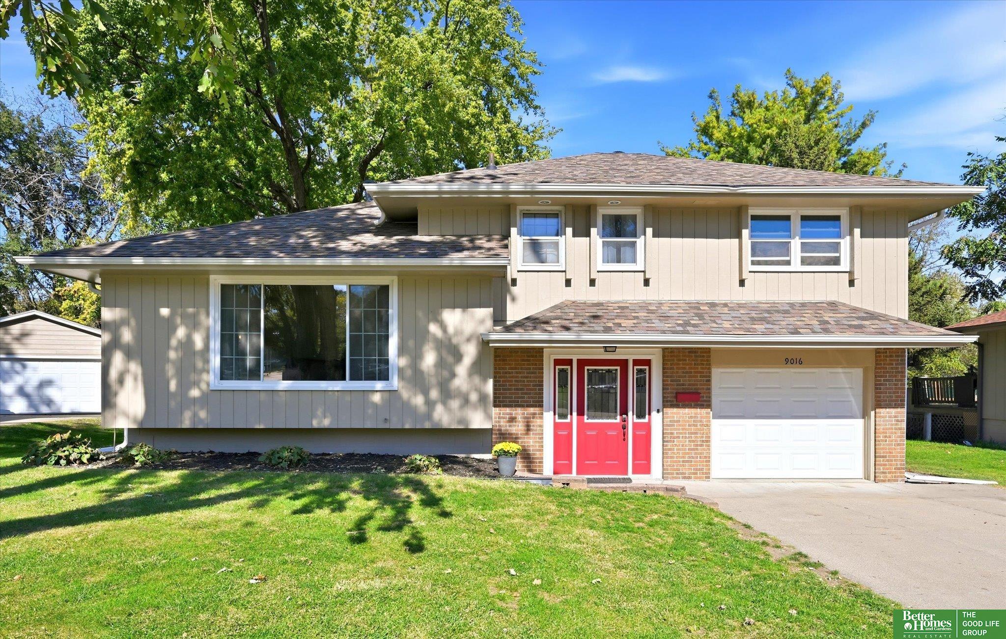 9016 Lakeview Drive — photo