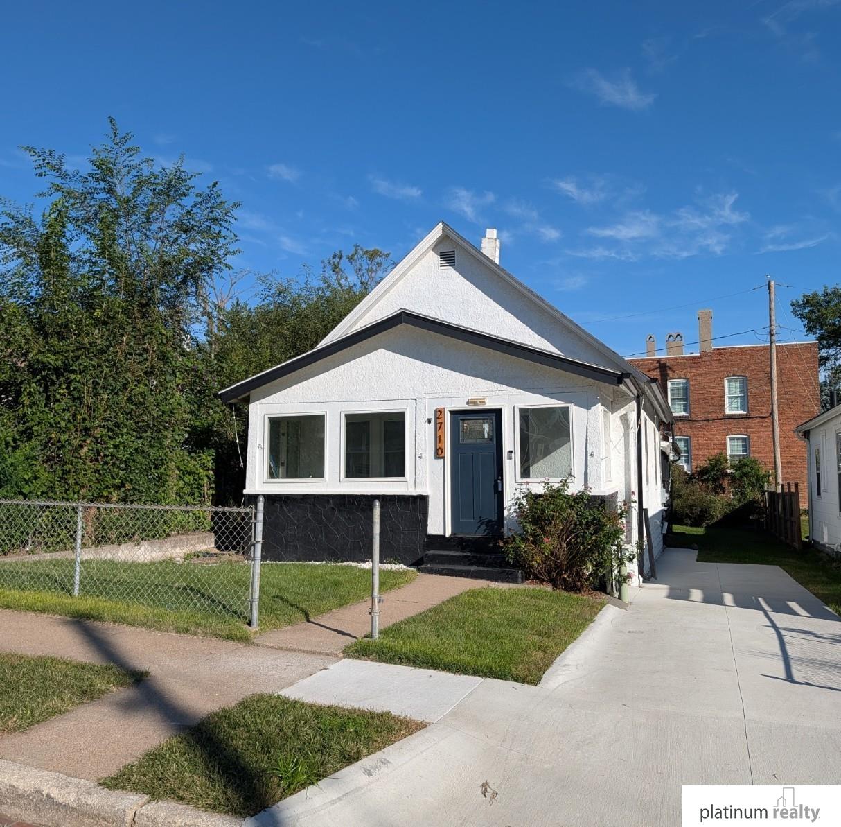 2710 Shirley Street — photo