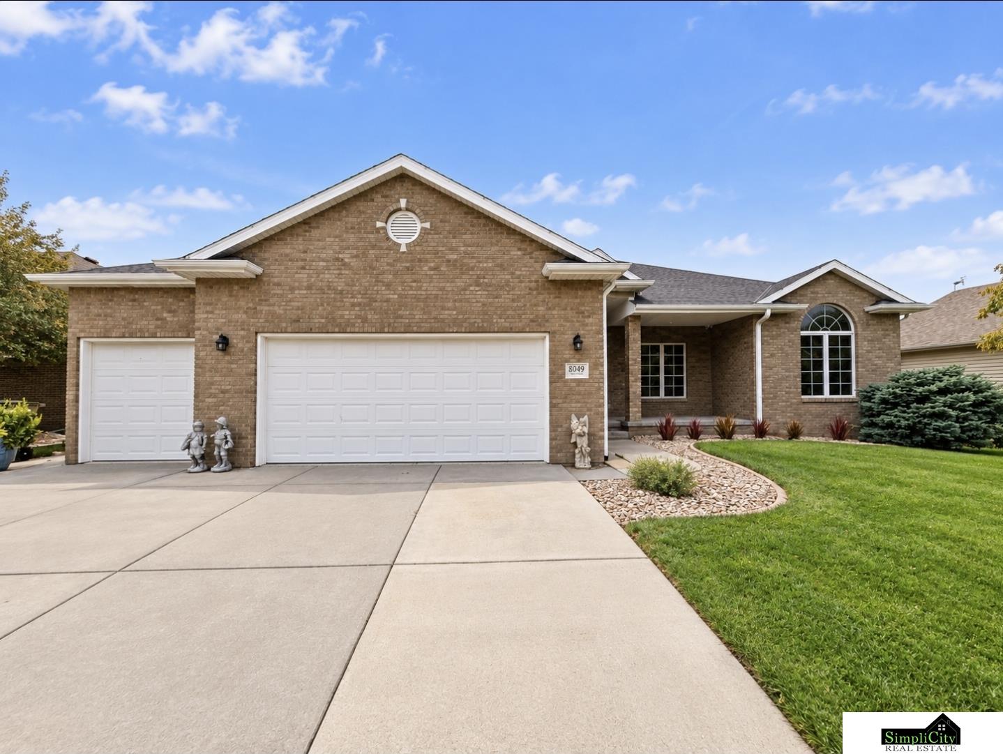 8049 Hunters Ridge Road — photo