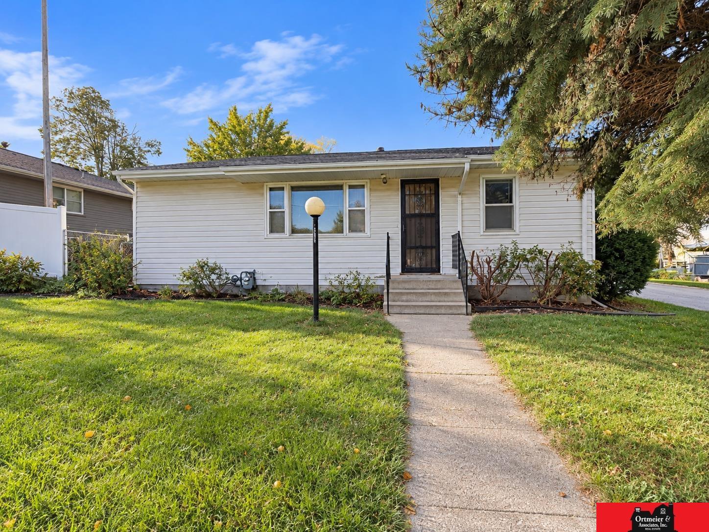 329 E Sheridan Street — photo
