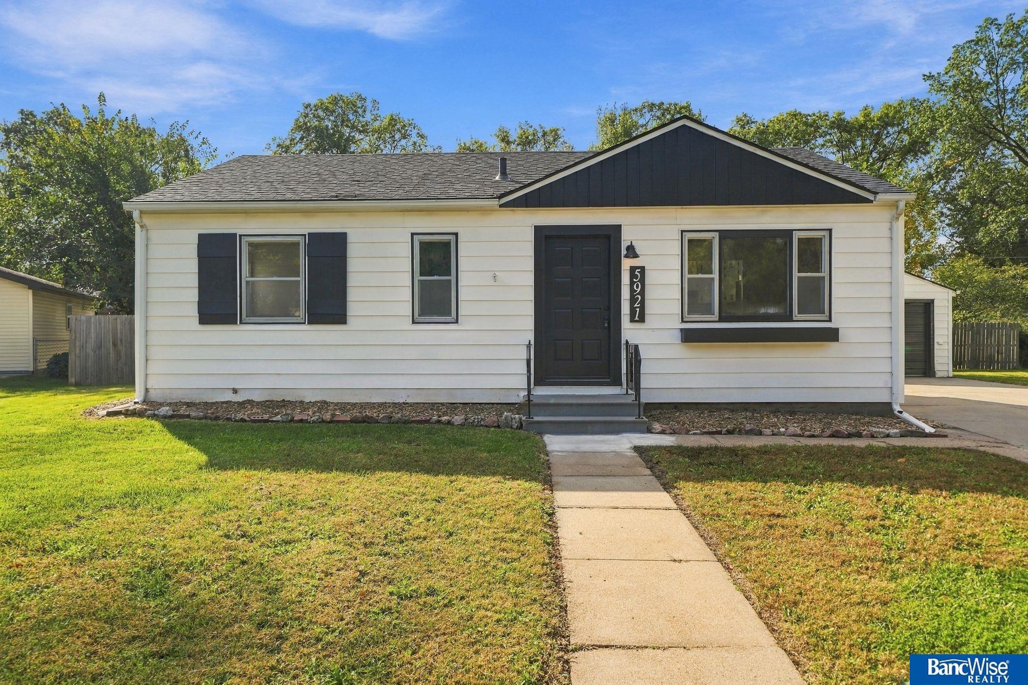 5921 Lee Circle — photo