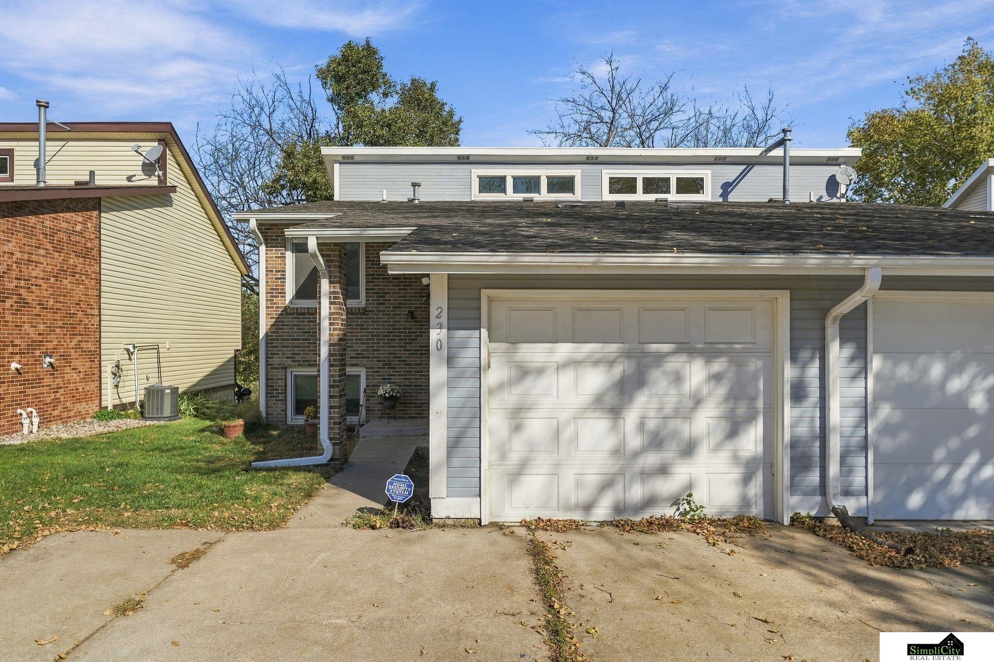 230 Parkside Lane — photo