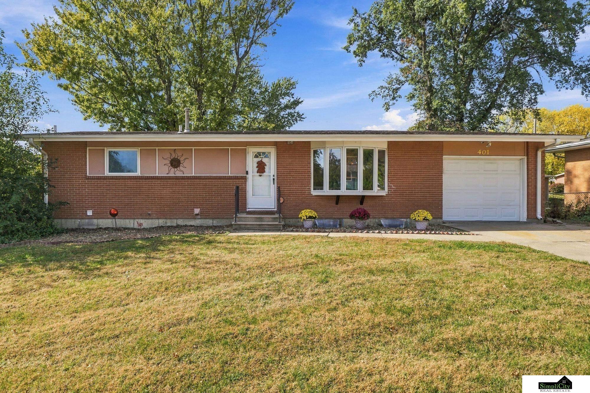 401 W Broadview Drive — photo