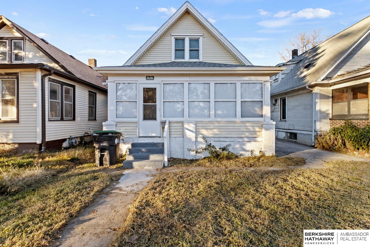 1616 Lake Street — photo