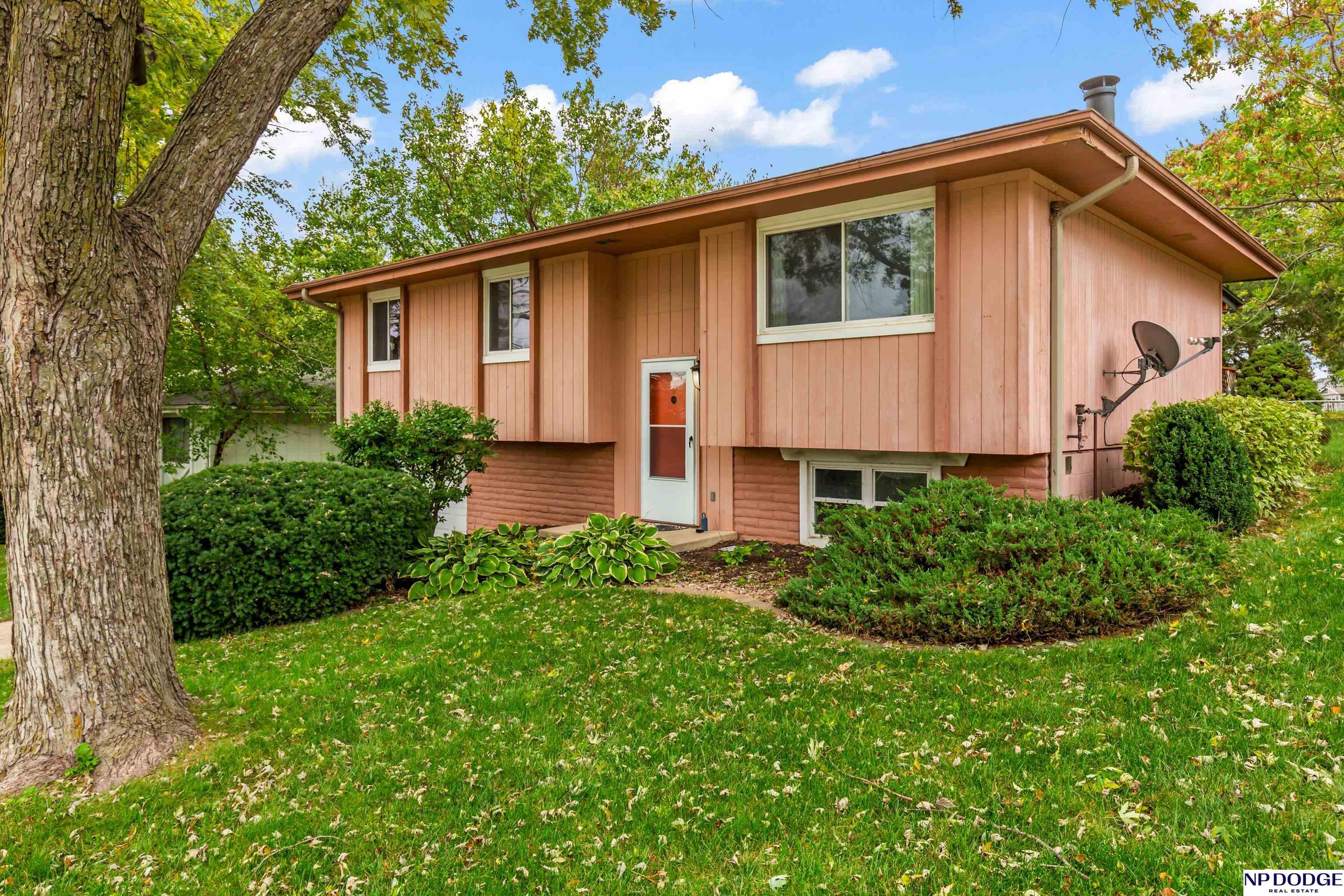 7727 Rosewood Lane Court — photo