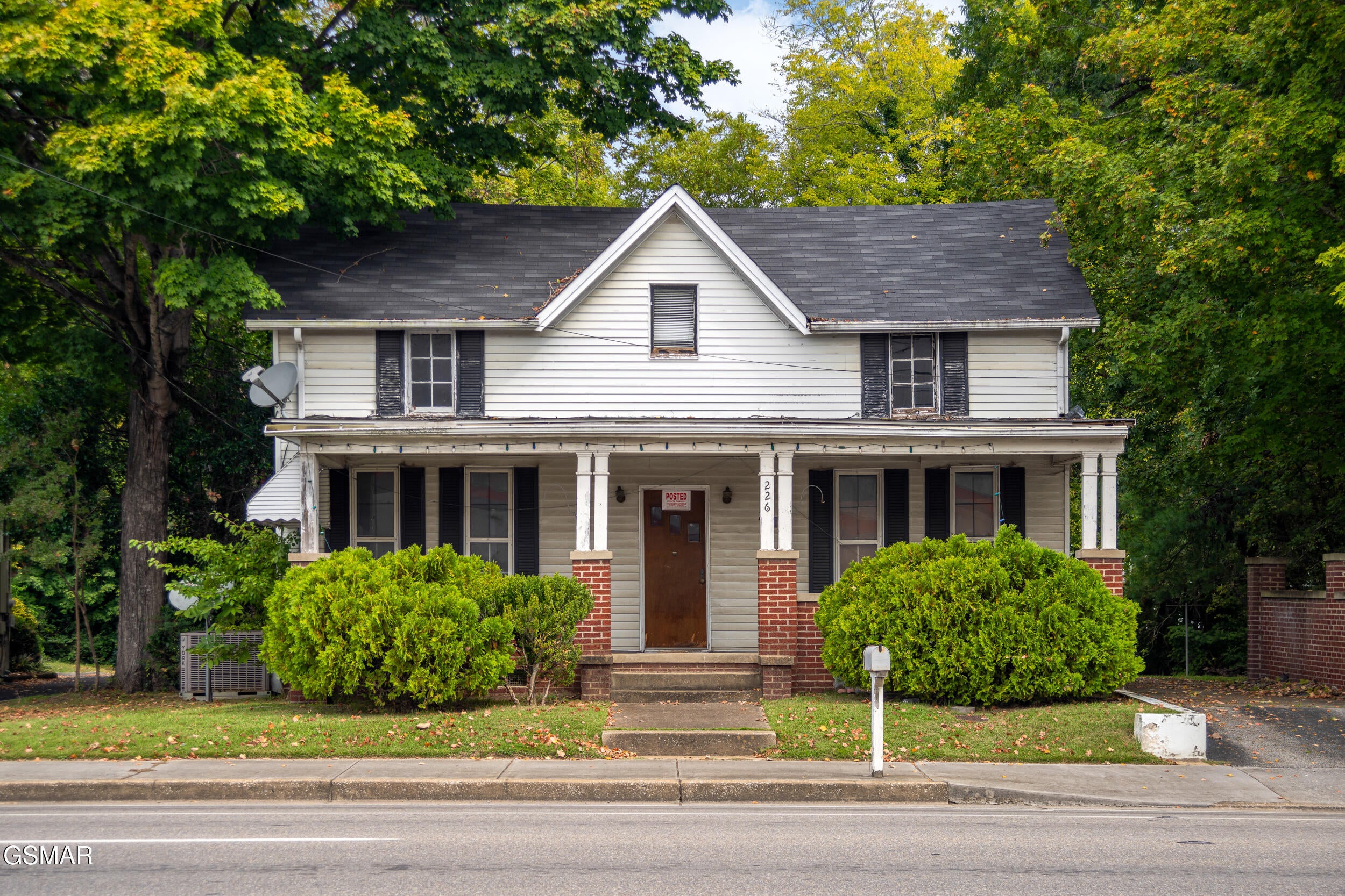226 E Main Street — photo