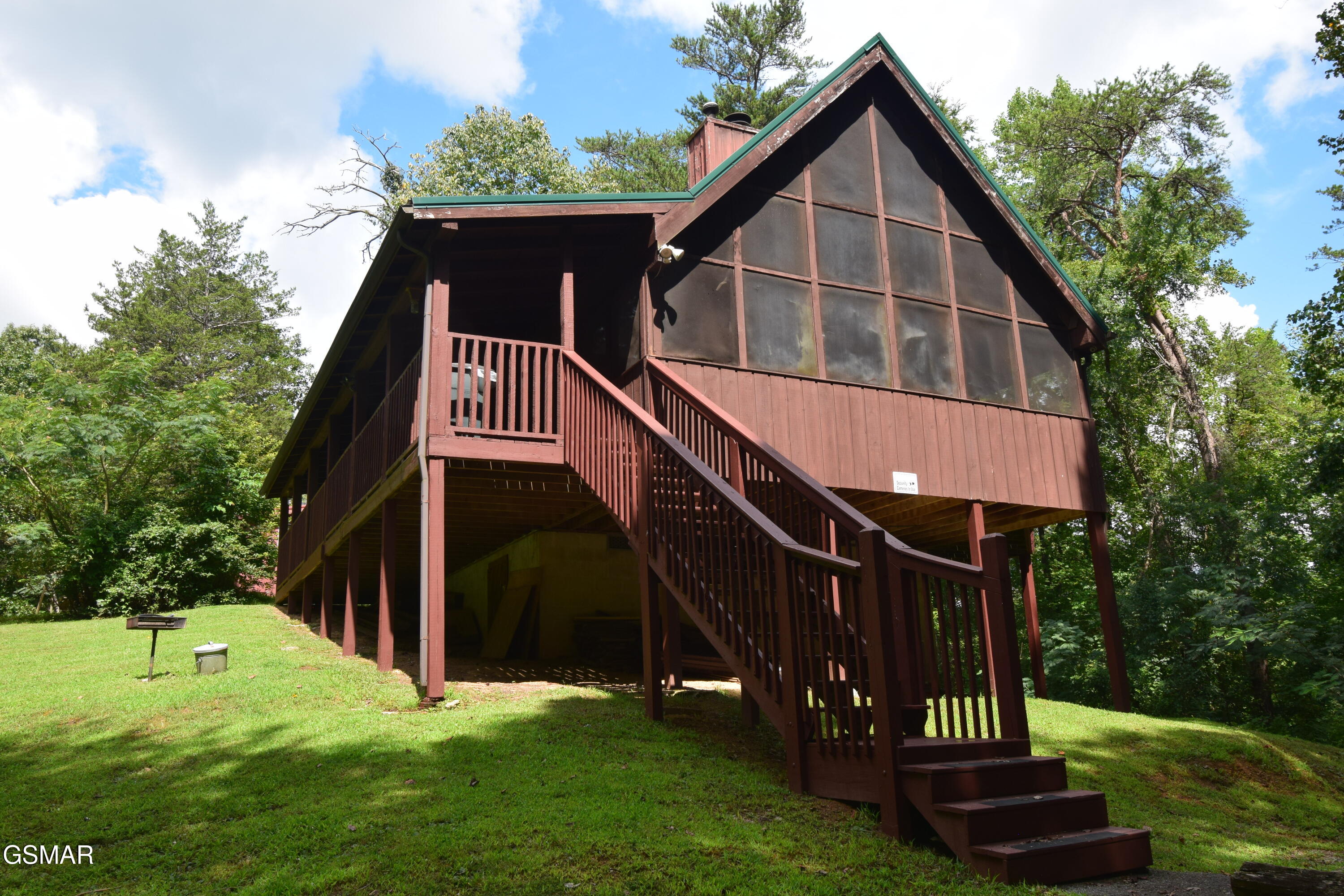 1502 Ridgecrest Drive — photo
