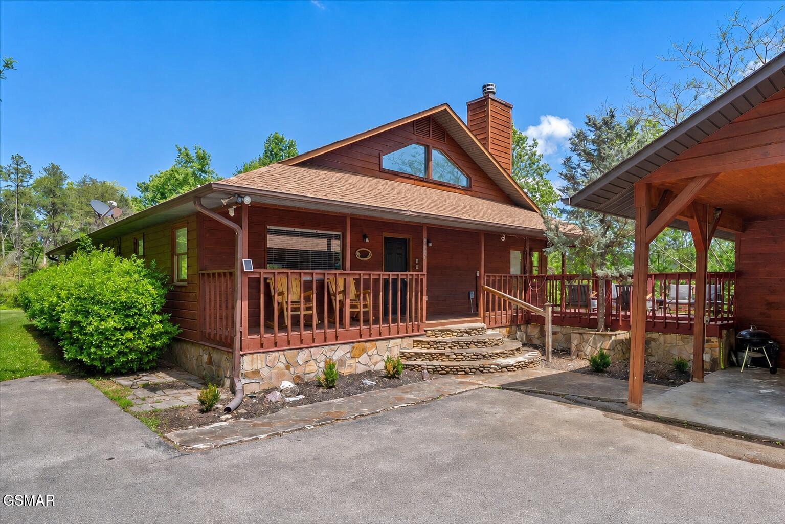 1463 Red Cedar Lane — photo