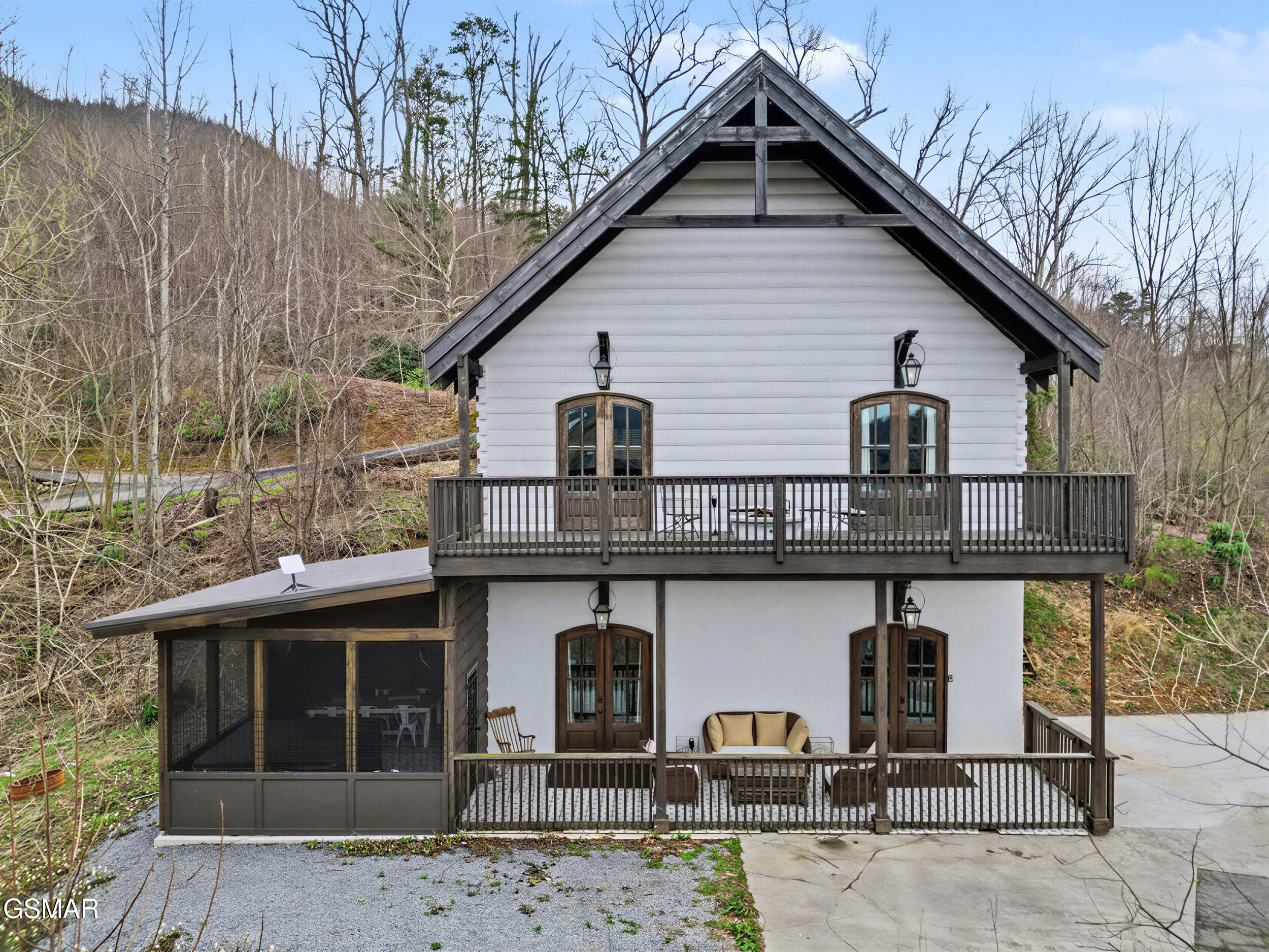 225 Chimney Tops Way — photo