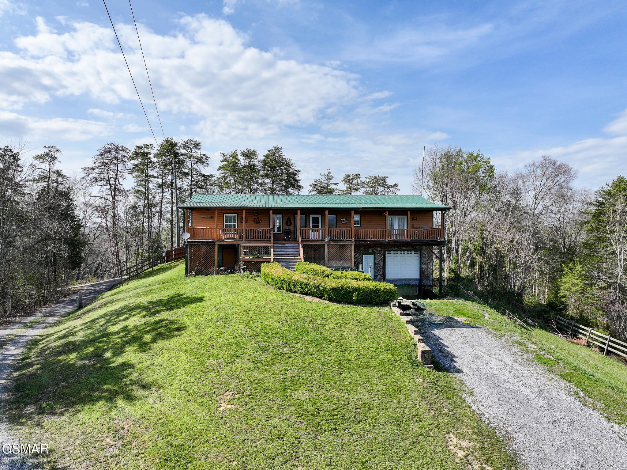 2440 Levee Way — photo