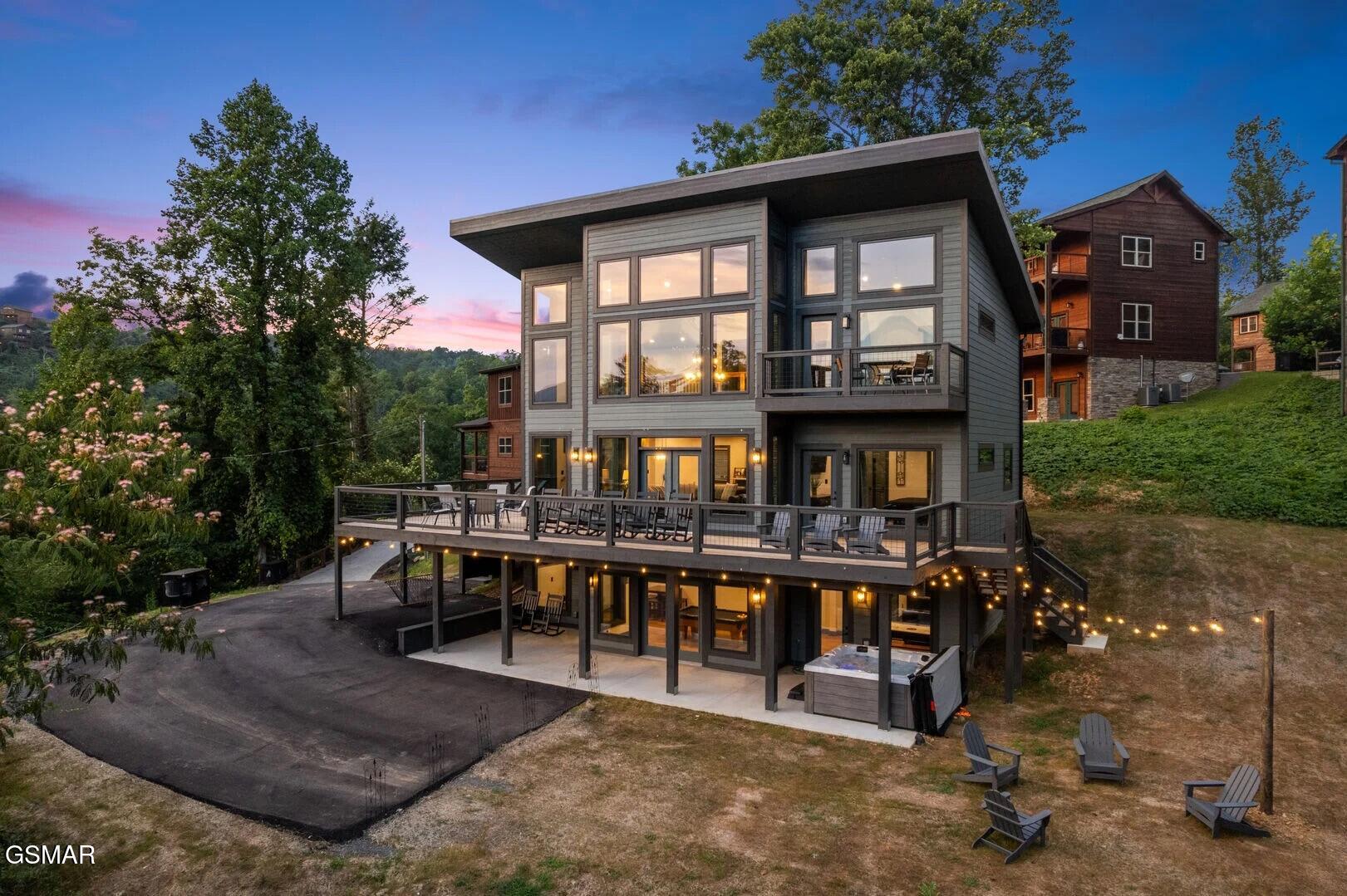 332 Sterling Drive — photo
