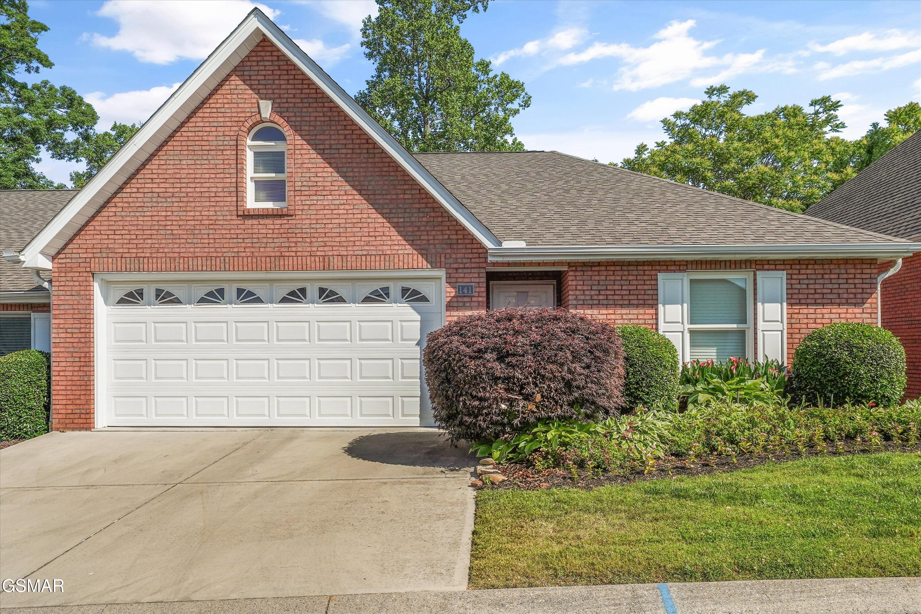 141 Creekwood Way — photo