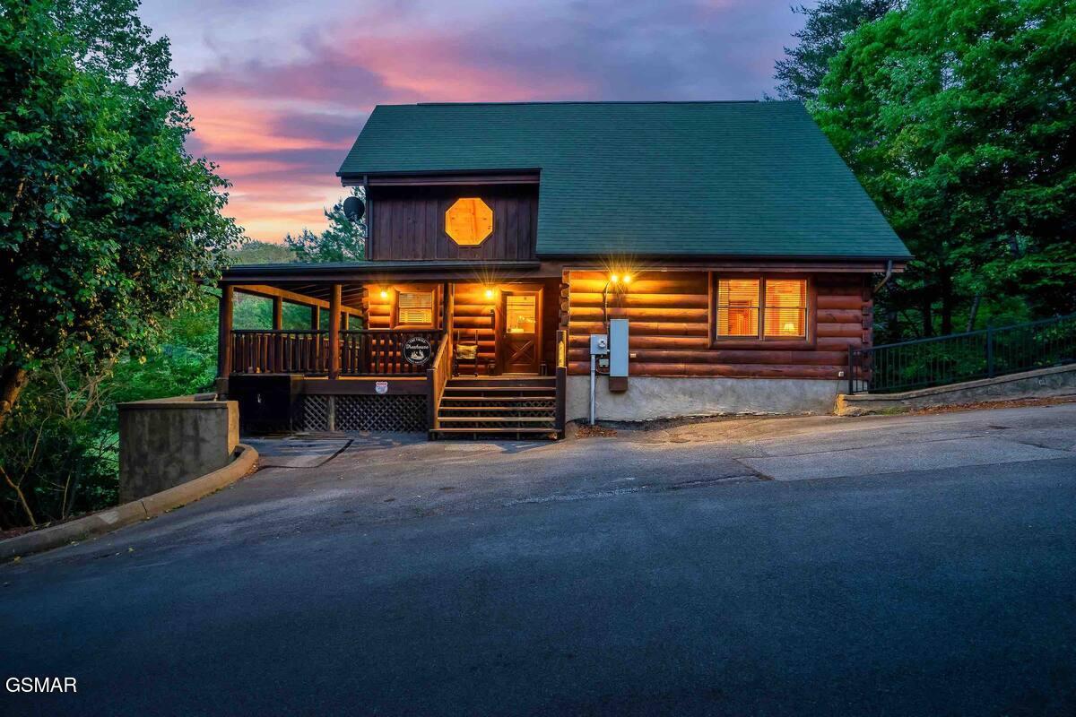 2016 Bear Haven Way — photo