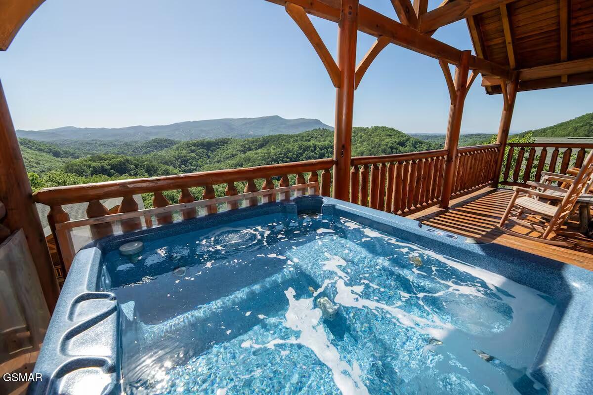 Home in Sevierville, TN 37862 — photo 3
