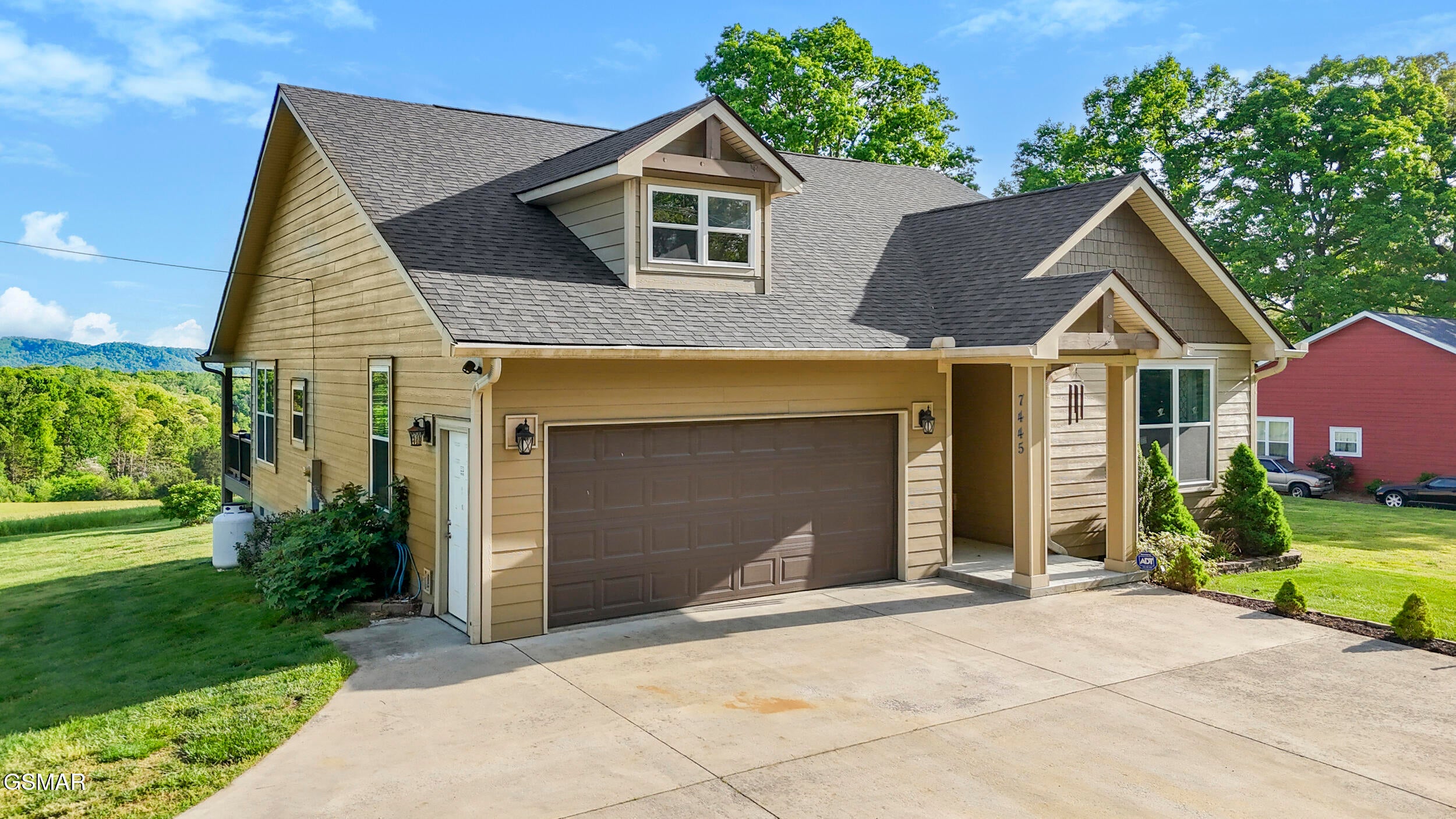 7445 Lakeshore Drive — photo