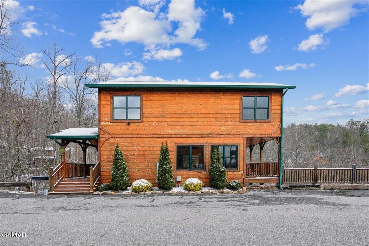 889 Great Smoky Way — photo