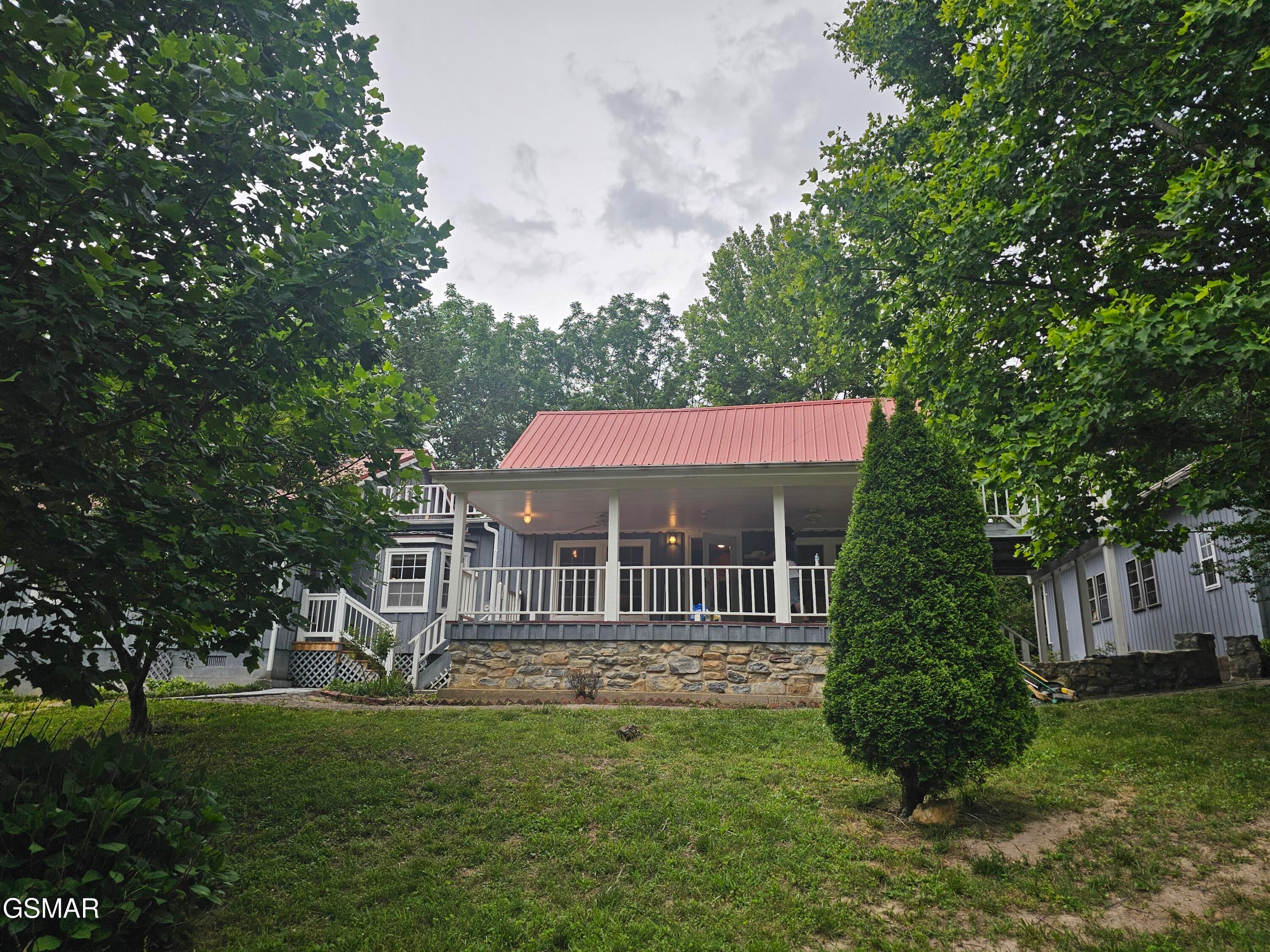 925 Tweed Springs Road — photo