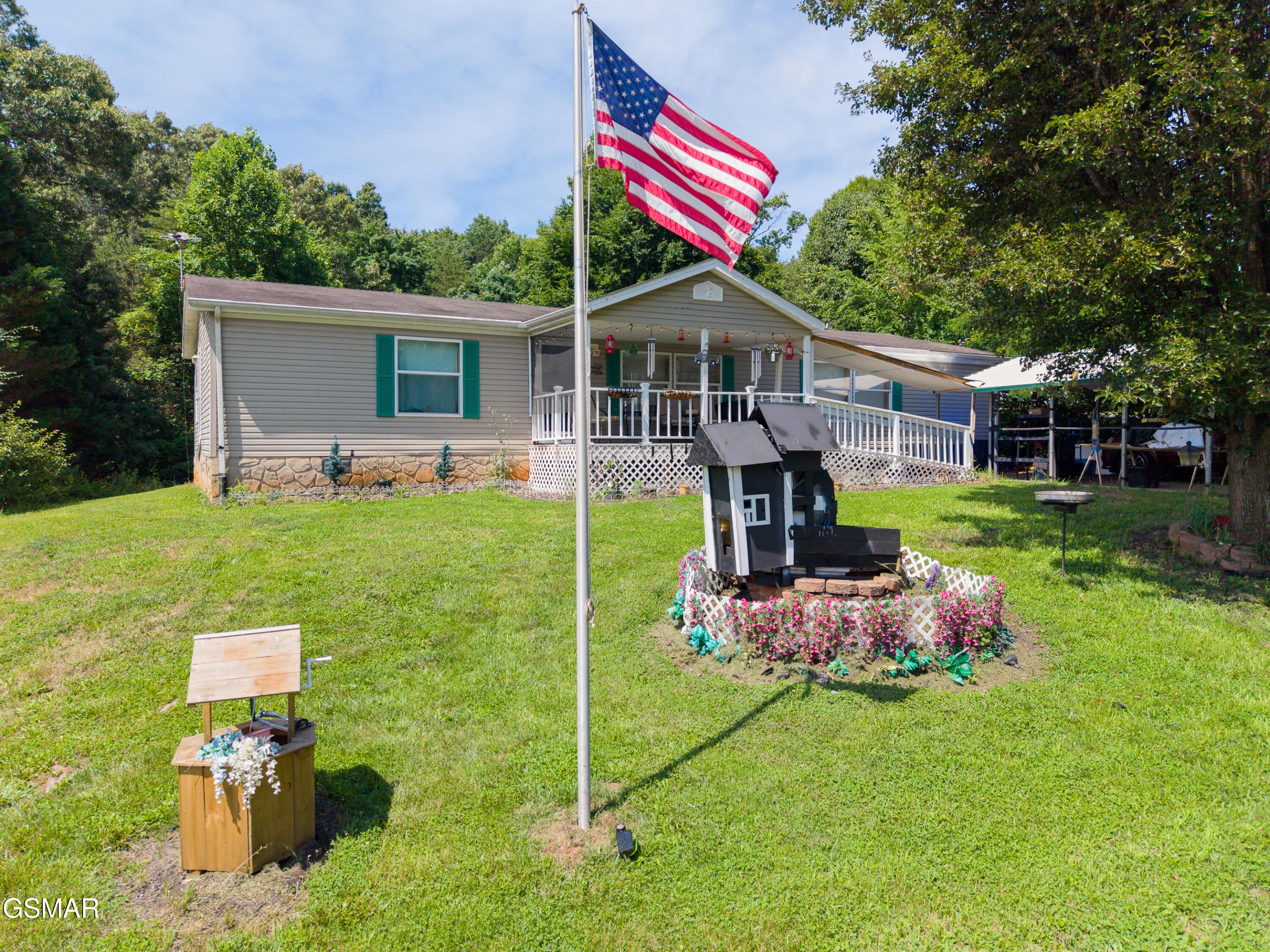 330 Westmoreland Court — photo
