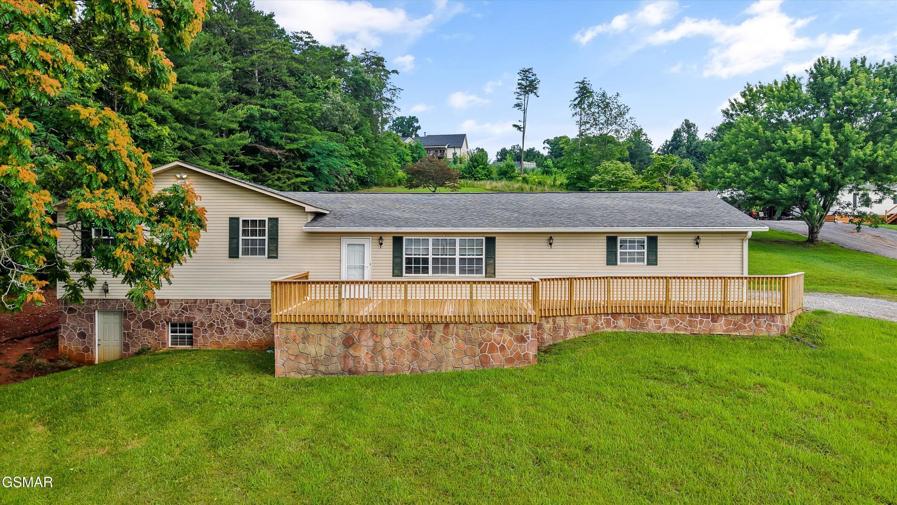 632 Mountain View Drive — photo