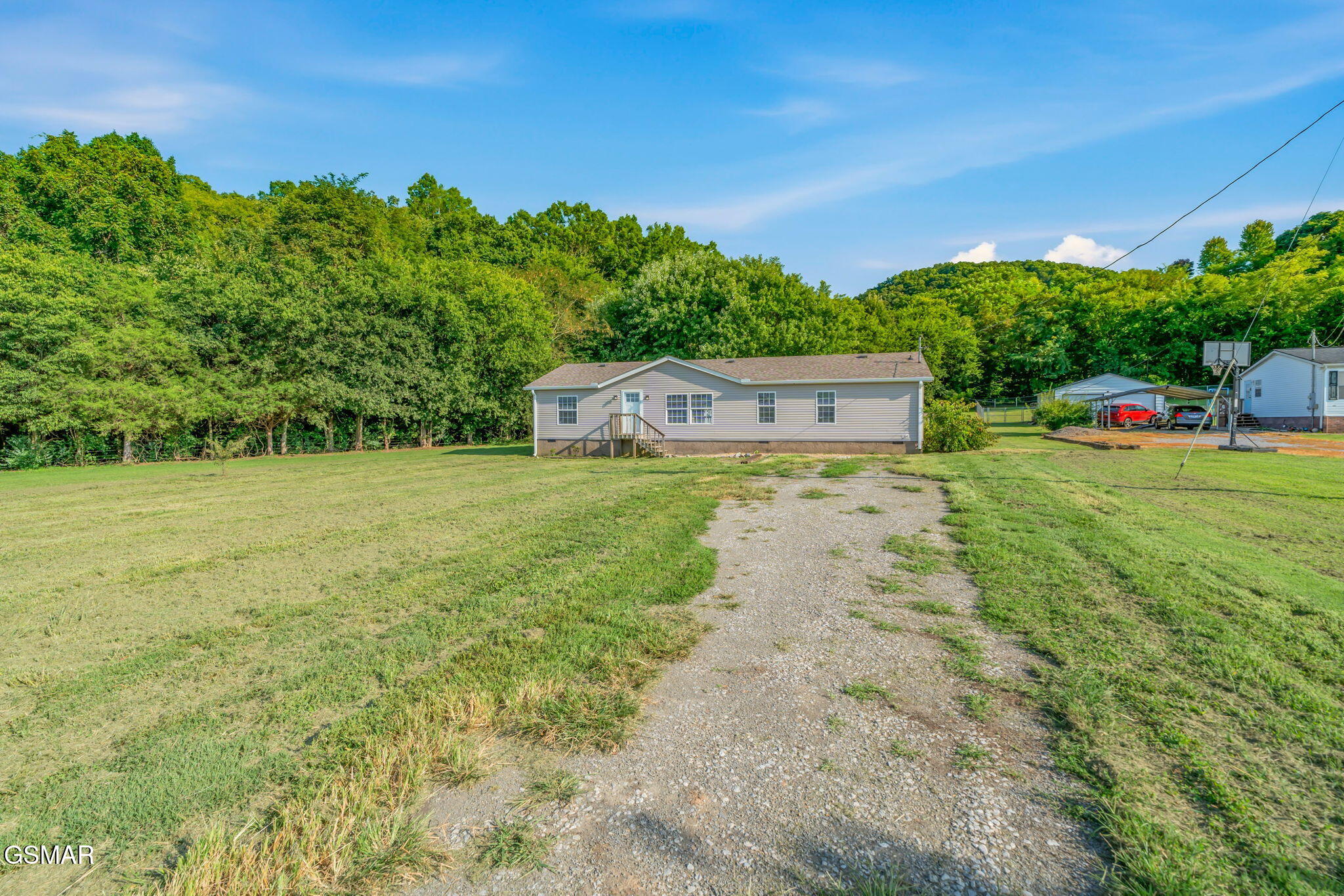 522 Farm Loop Road — photo