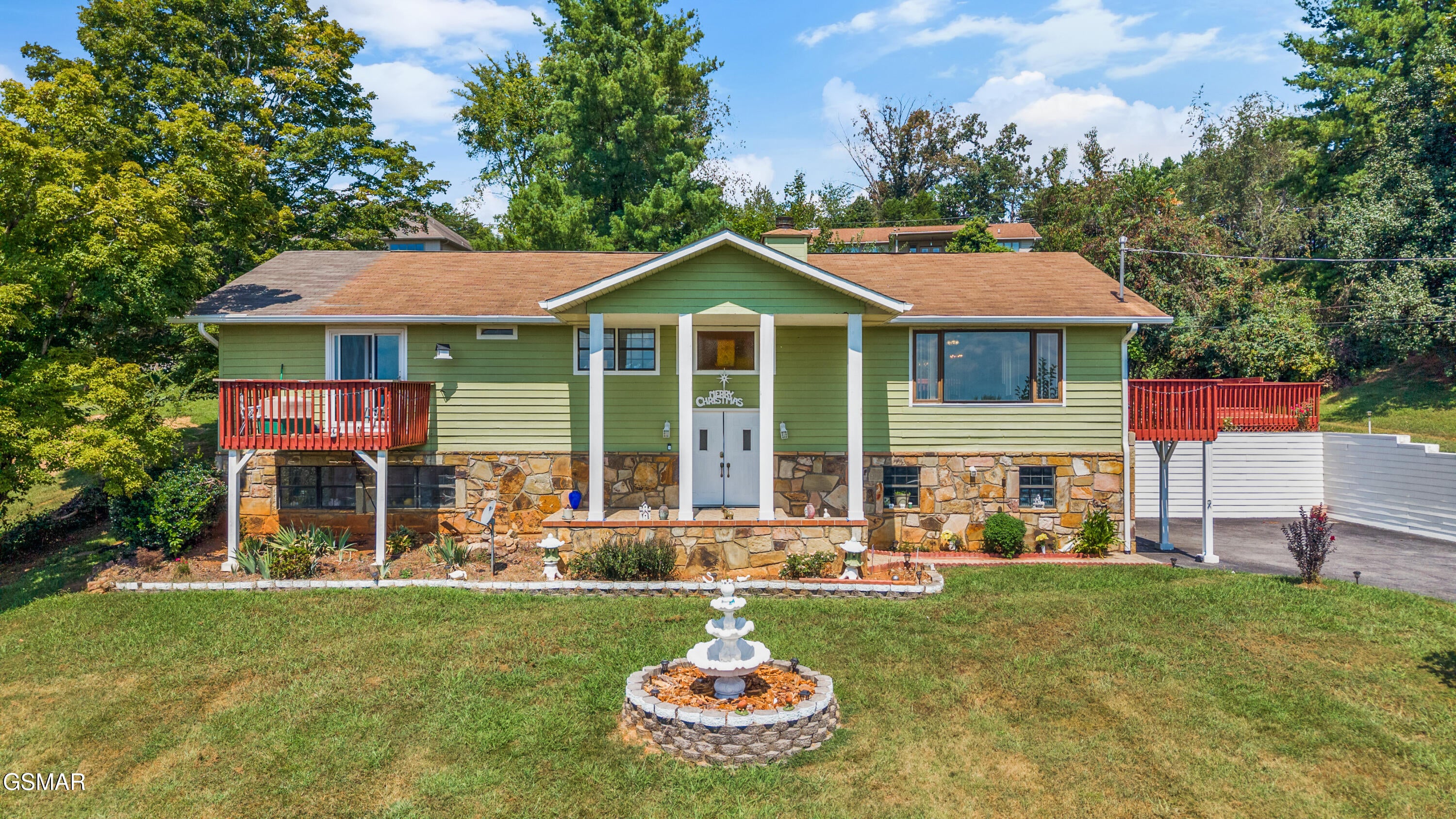 378 White Oak Circle — photo