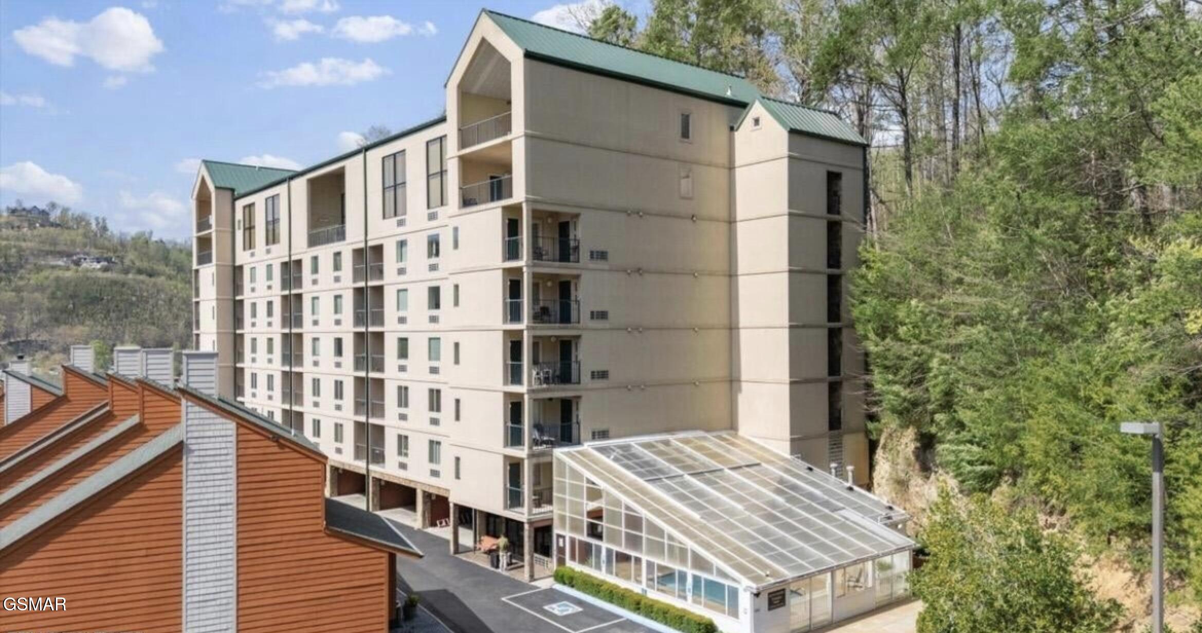 413 Baskins Creek Road Apt 501 — photo