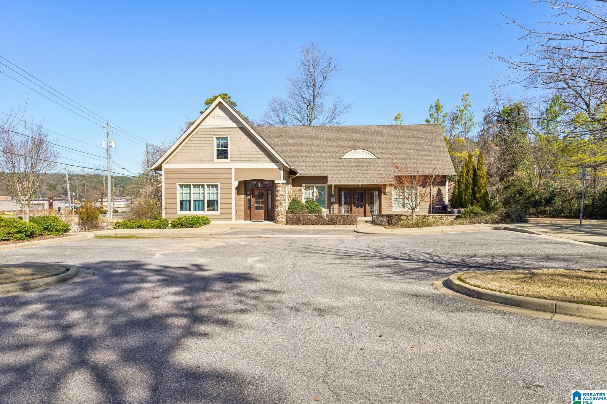 3041 Lorna Road — photo