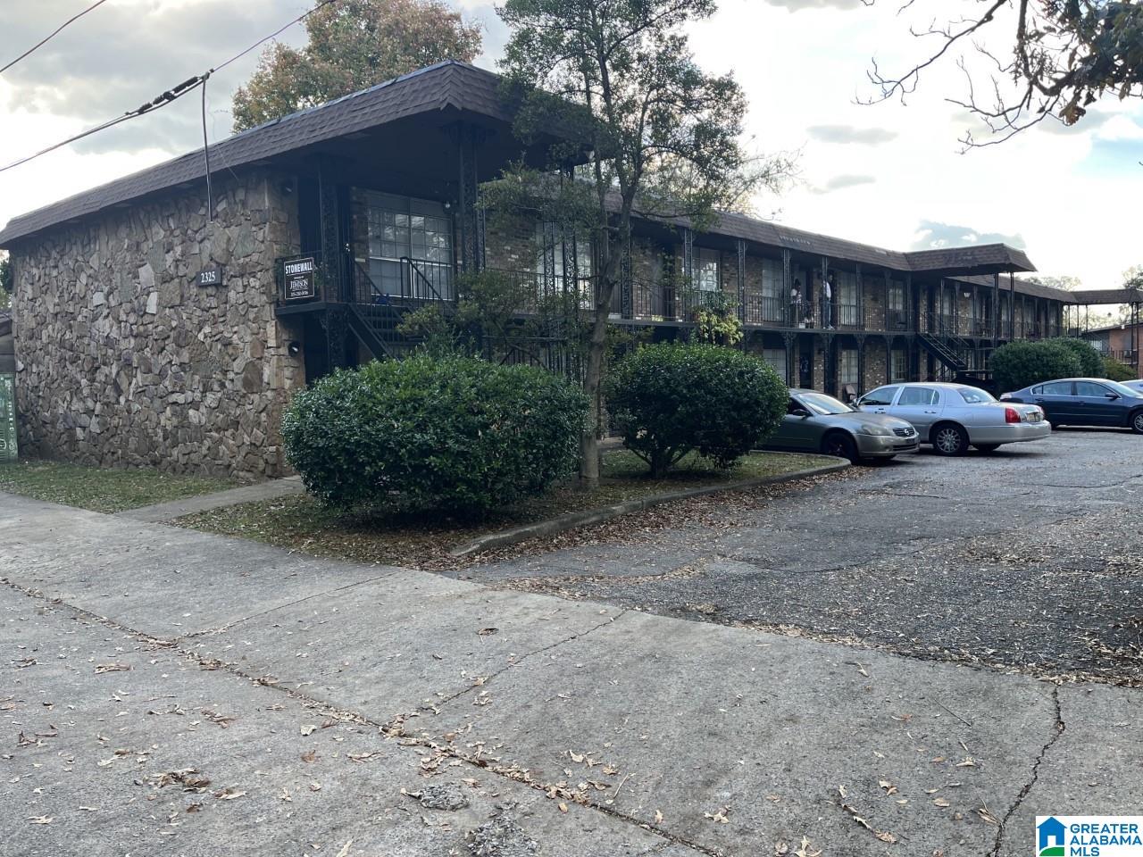 2325 S 10th Court — photo