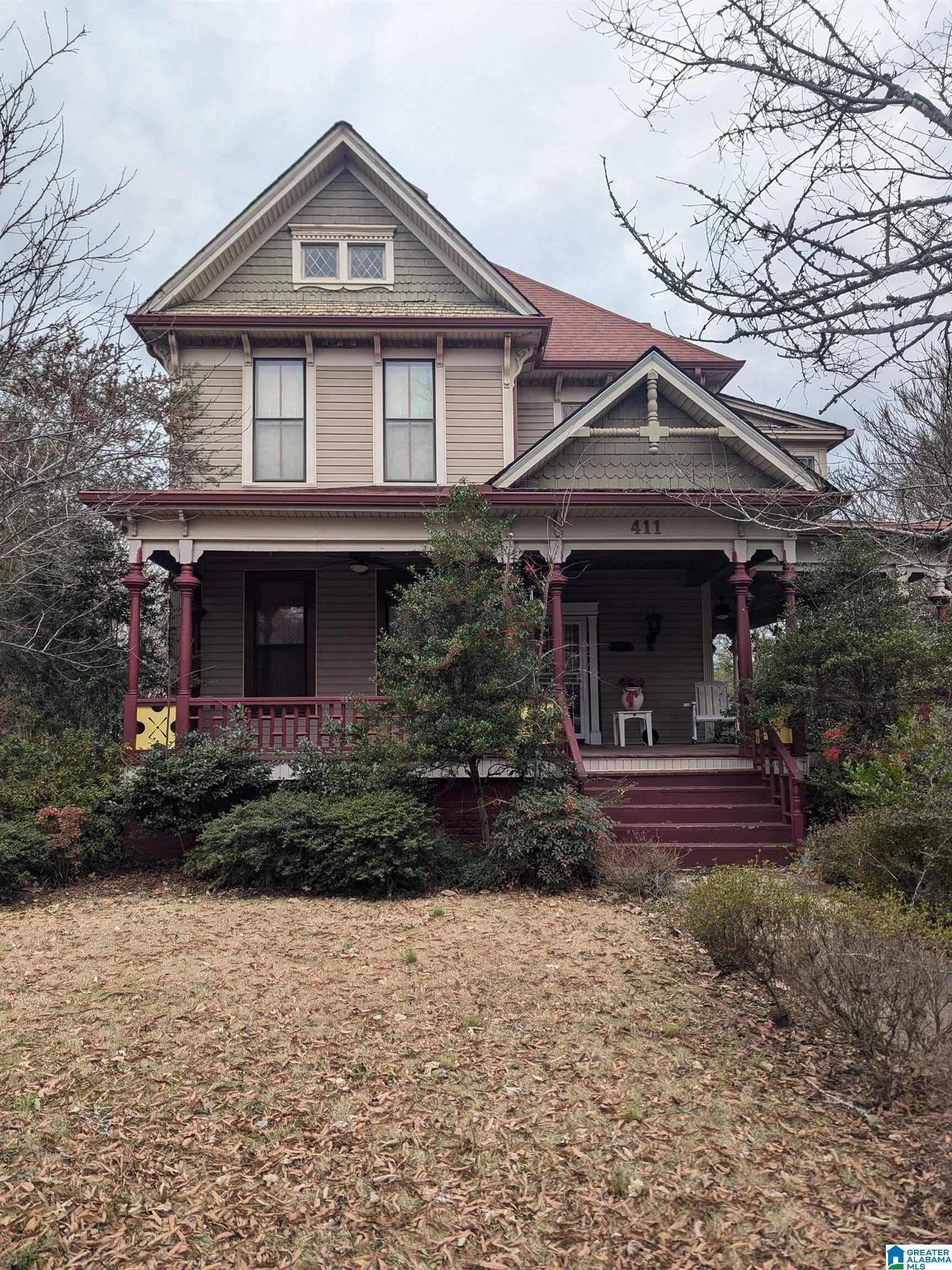 411 East Street S — photo