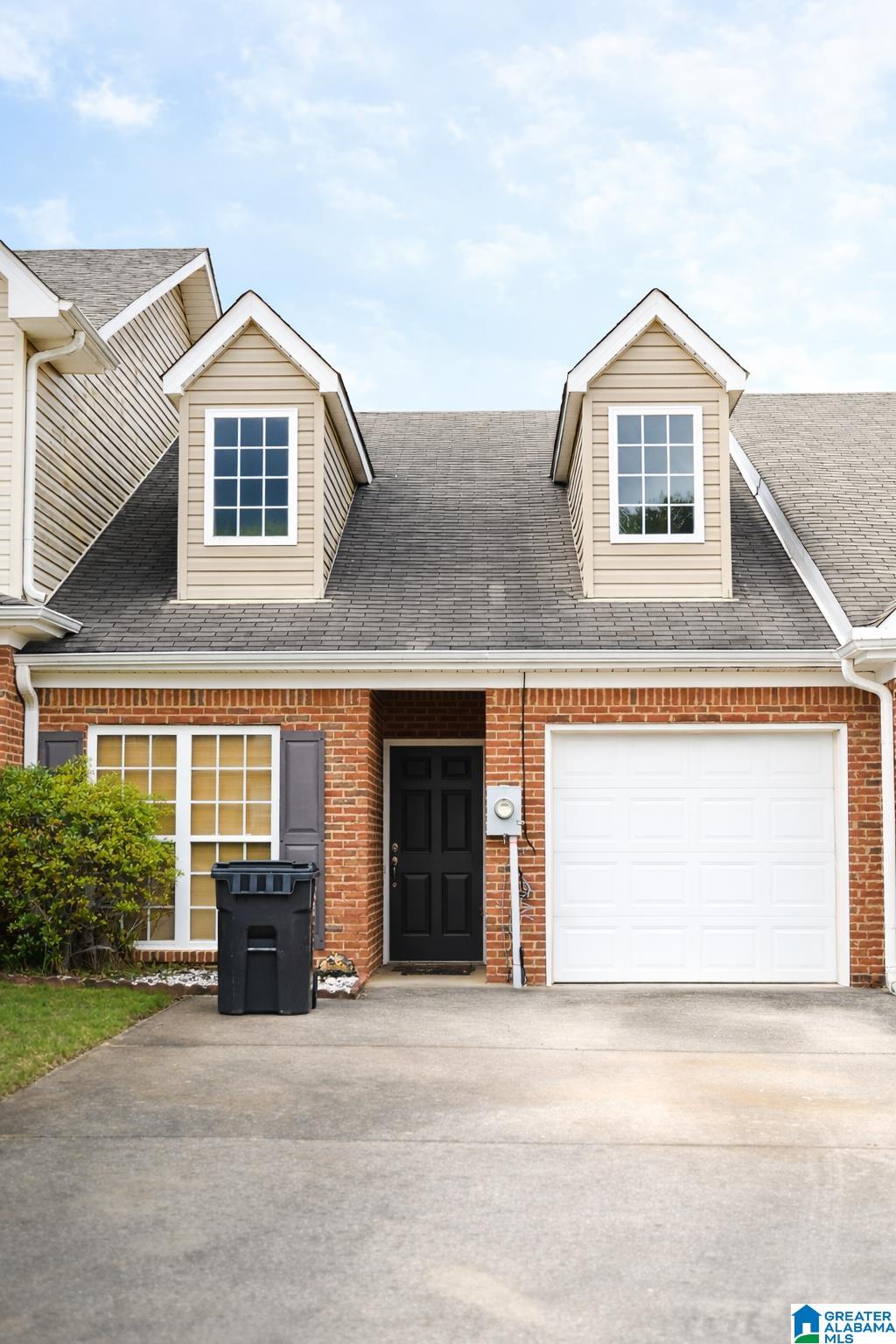 2310 Crowns Lane — photo