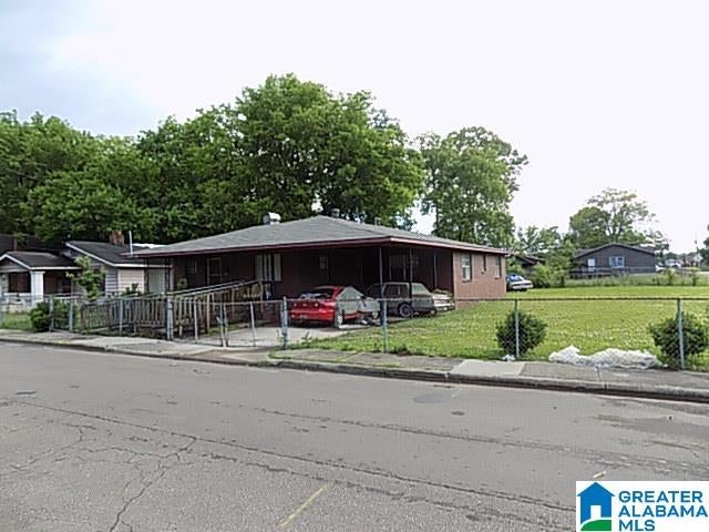 3220 33rd Street N — photo