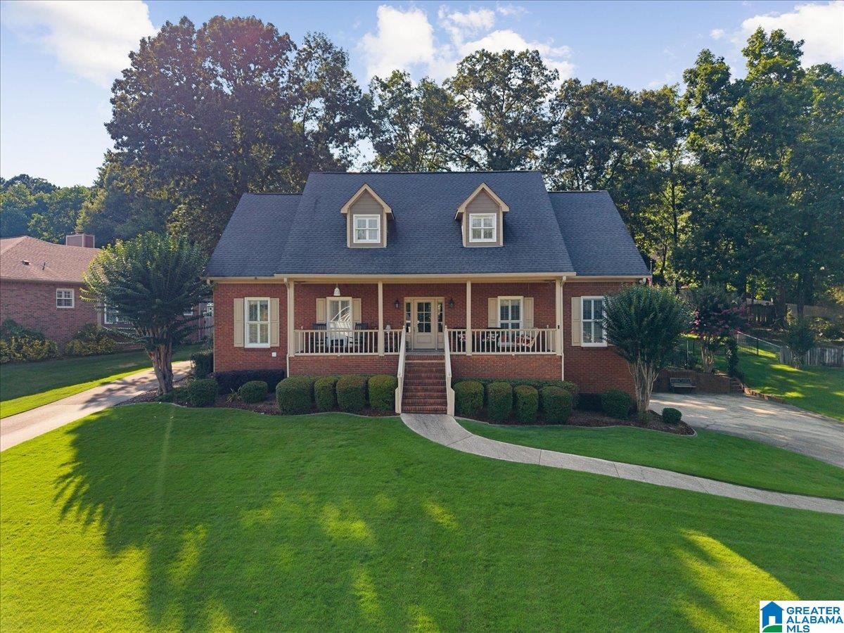 315 Roundabout Drive — photo