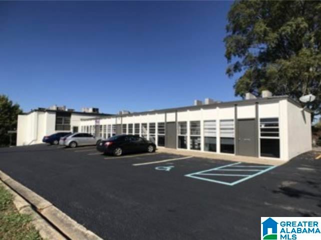 9433 Parkway East — photo
