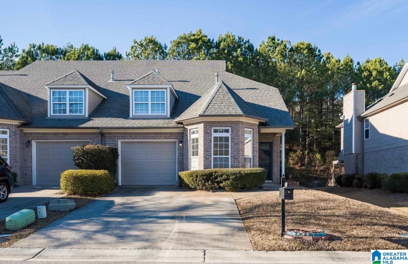 560 Reach Drive — photo