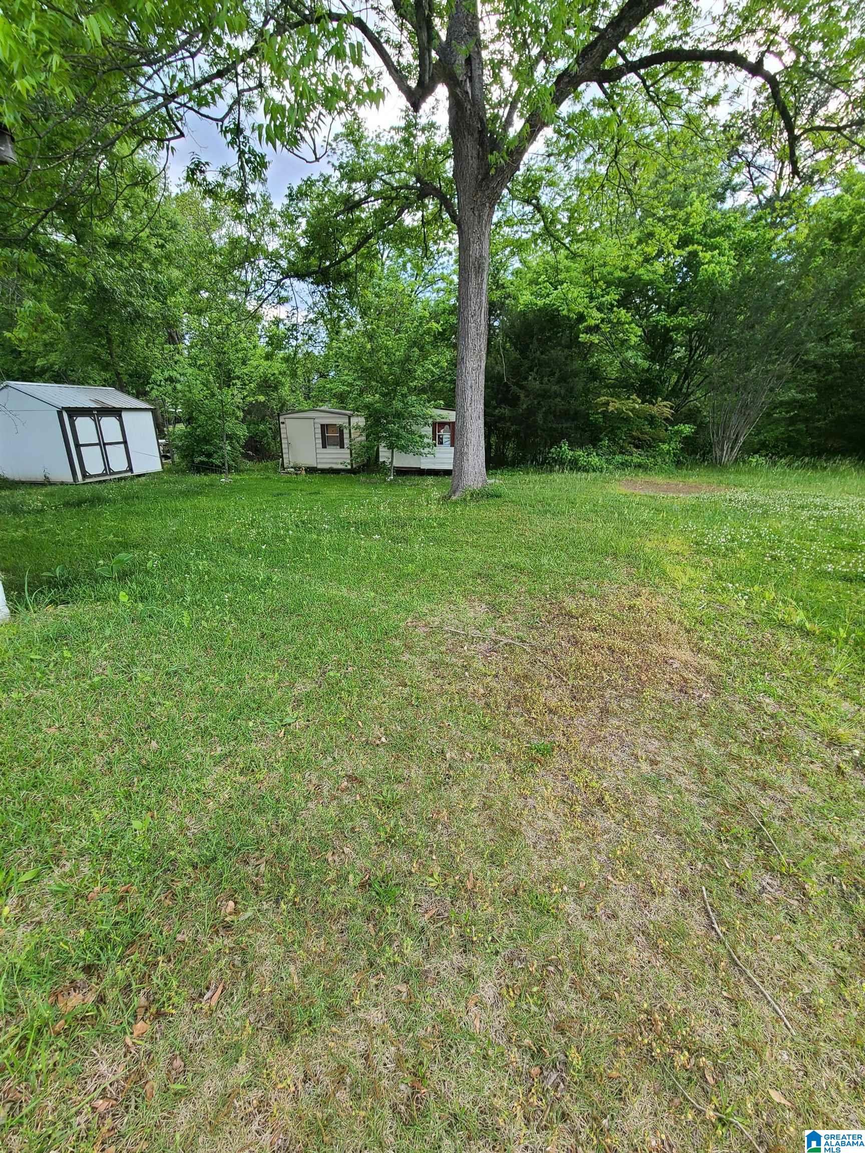 8634 Highway 31 — photo