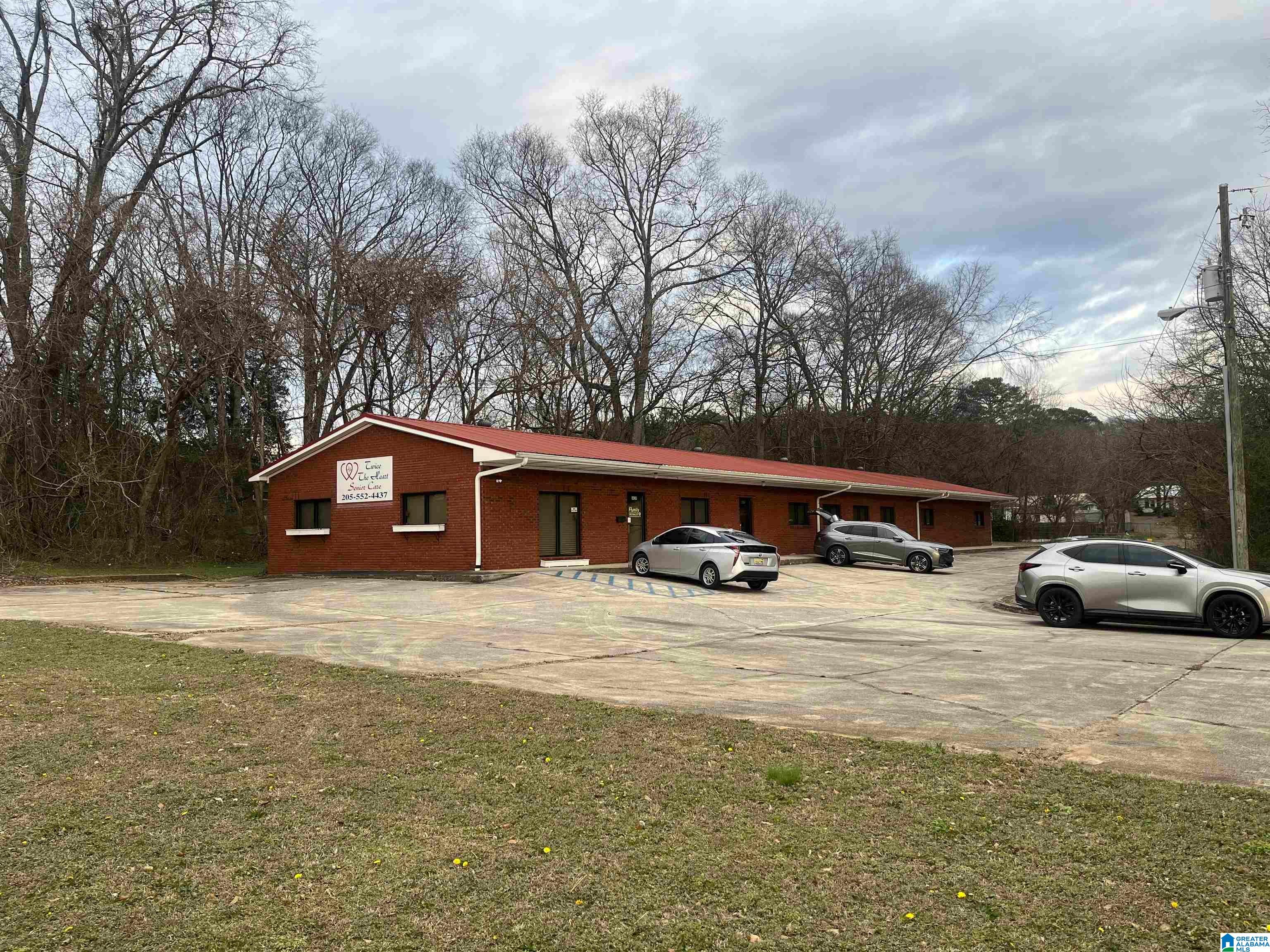 4435-4439 Center Point Road — photo