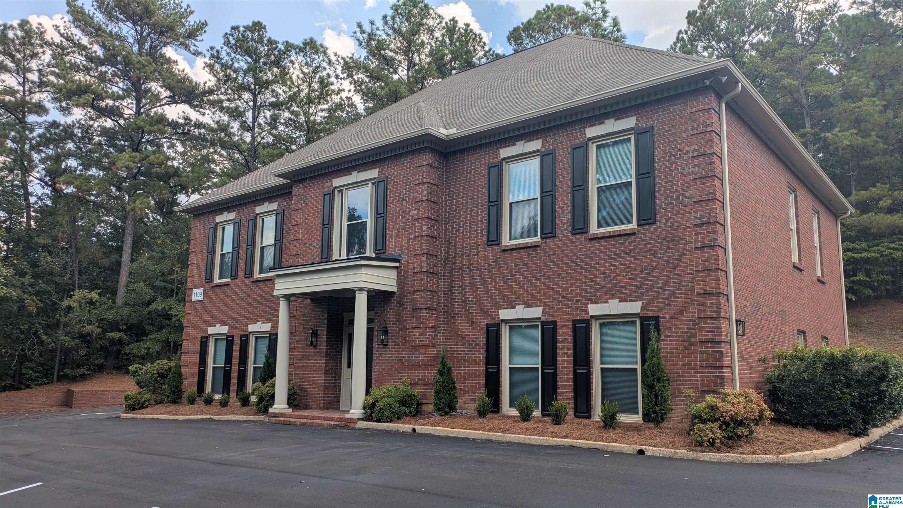 1109 Townhouse Road — photo