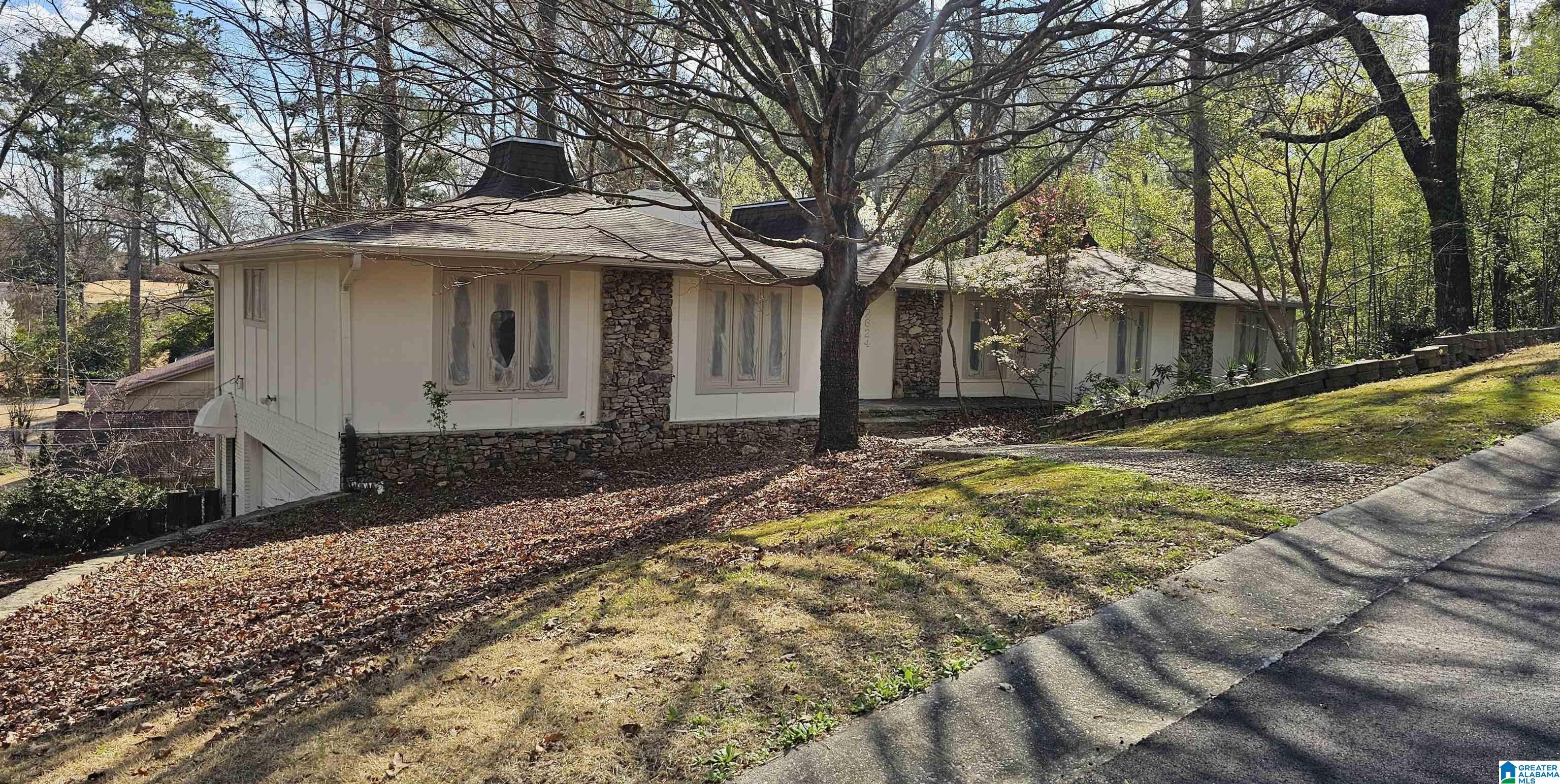 2624 Creekview Drive — photo